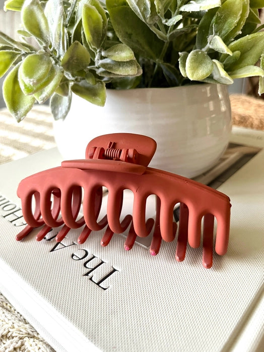 Large Hair Claw Clip for Women - Strong Hold Hair Clips for Thick Hair - Perfect for Ponytails, Buns & Updos - Non-Slip Hair Accessories for Daily Use & Special Occasions