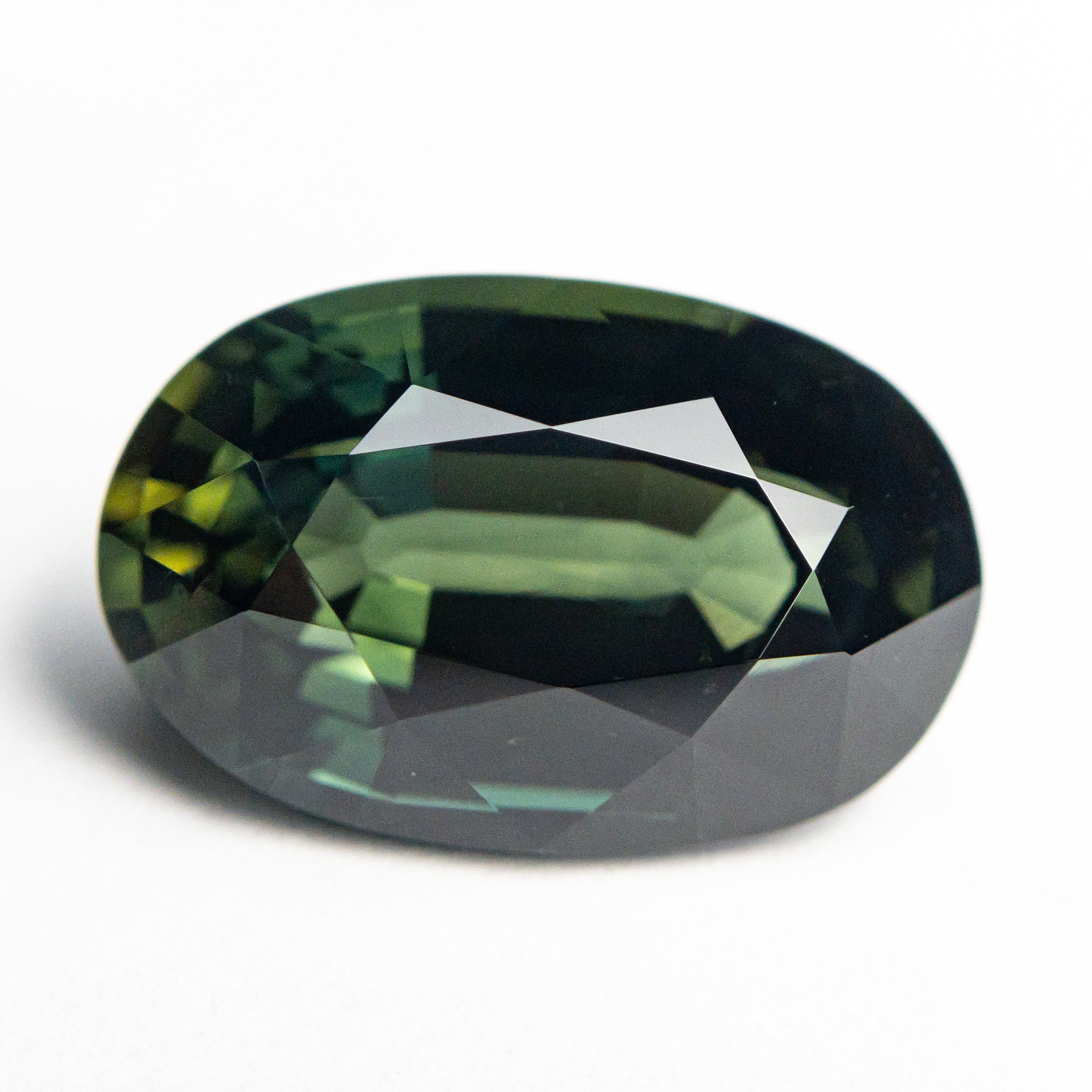 6.77ct Oval Brilliant Blue Sapphire Gemstone - 13.69x8.87x6.38mm Natural Loose Stone for Jewelry Making, Engagement Rings & Fine Collections