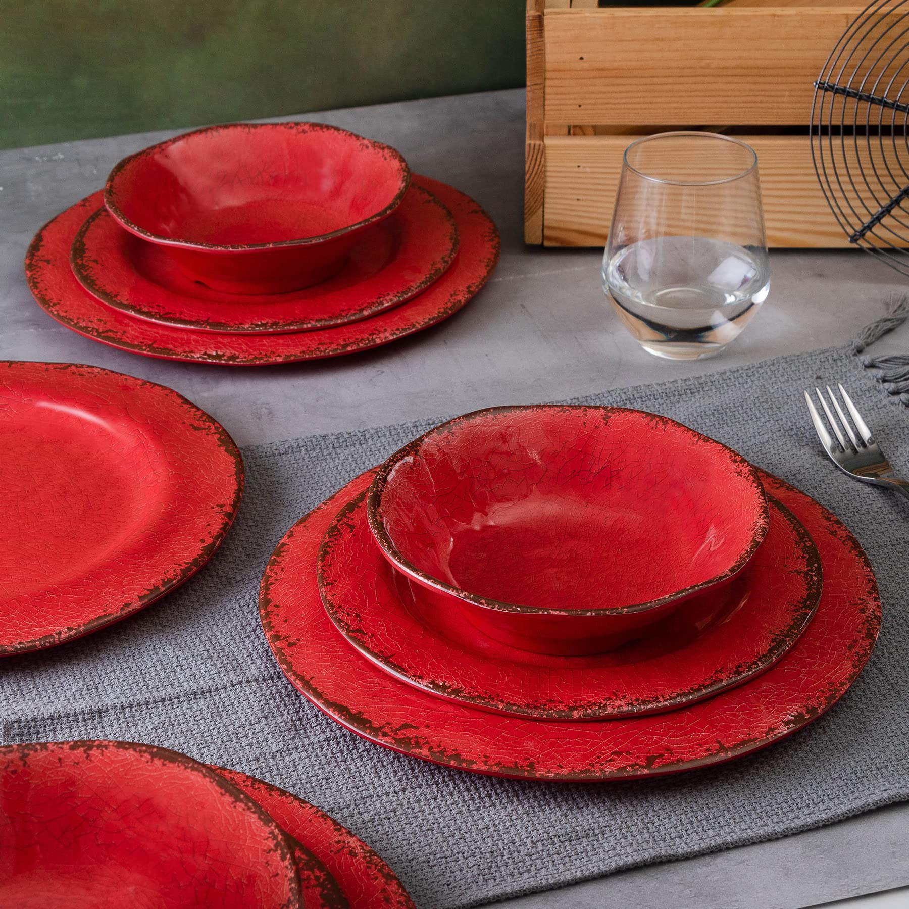 LEHAHA 12-Piece Farmhouse Dinnerware Set - Christmas Melamine Plates & Bowls for 4, Lightweight Unbreakable Dish Set - Perfect for Indoor Dining, Outdoor Parties & Picnics (Red)