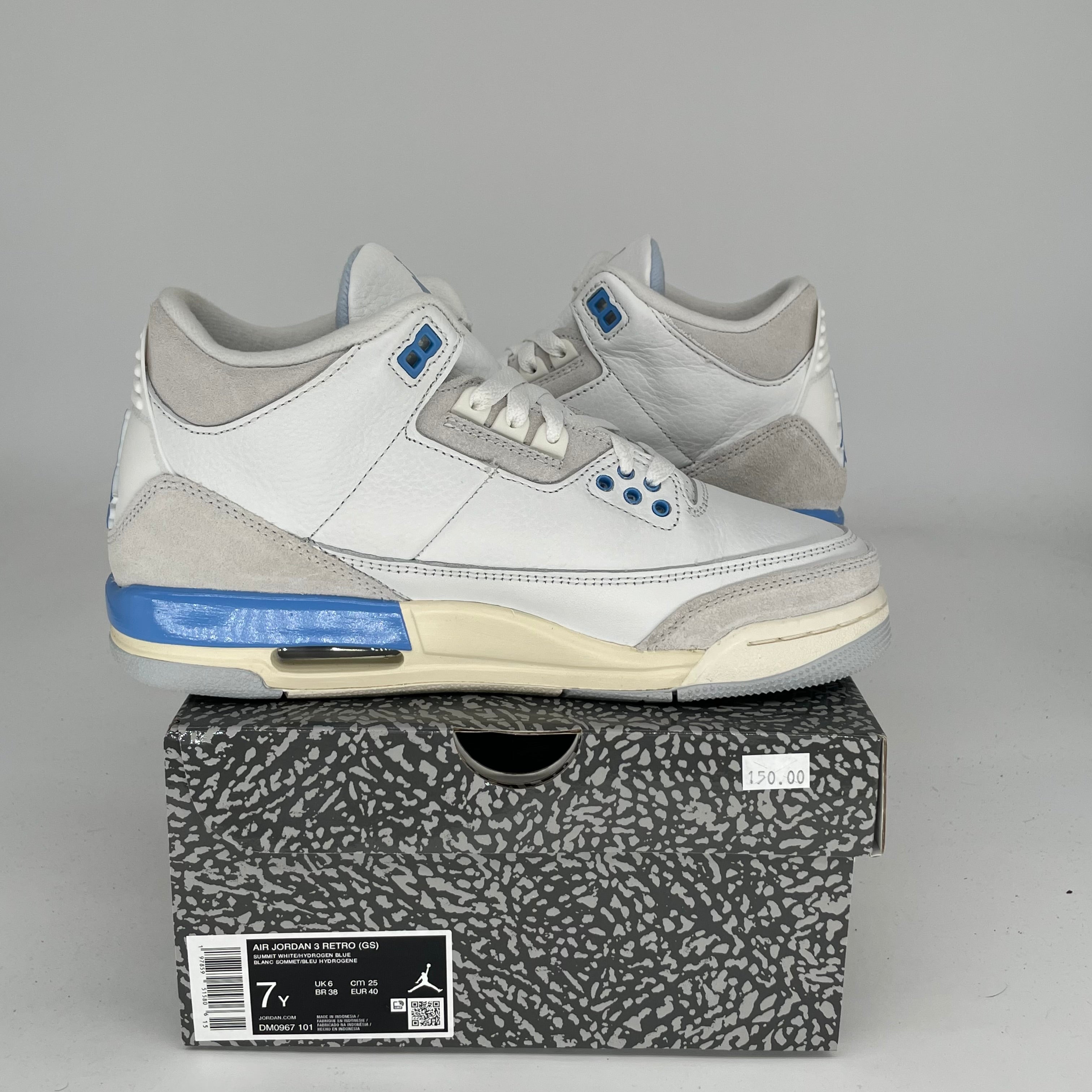 AIR JORDAN 3 LUCKY SHORTS Size 7Y DM0967-101 - Boys' Basketball Shorts for Sports & Casual Wear