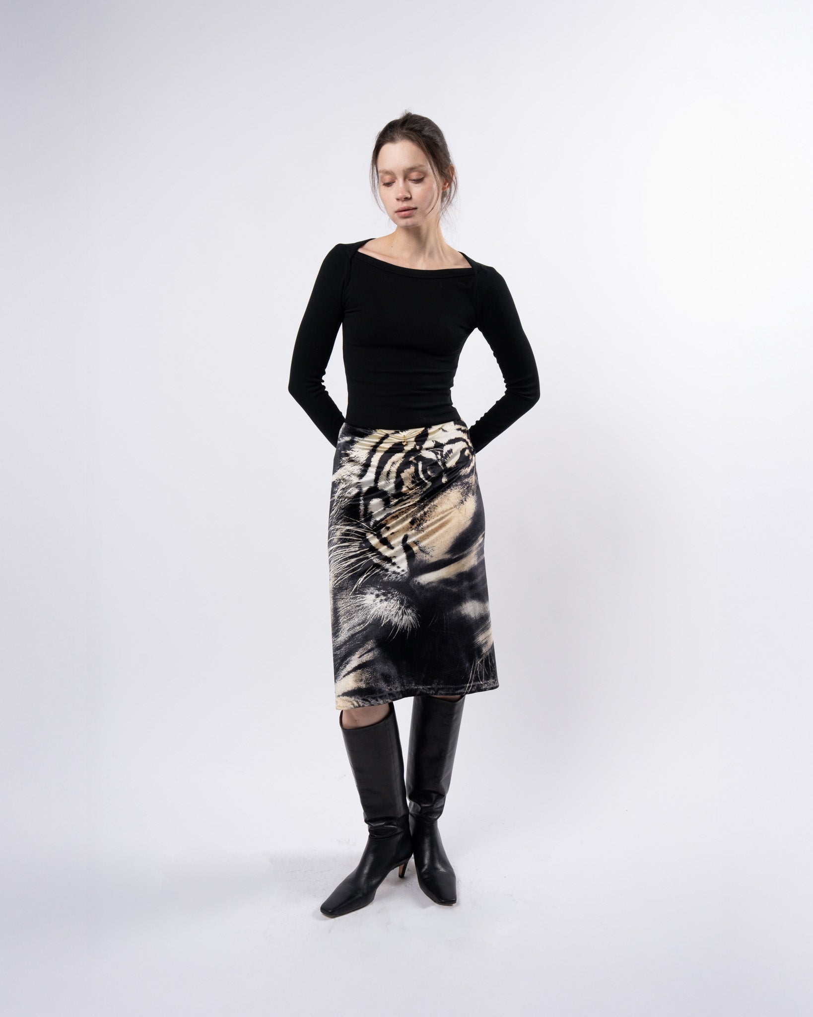 2001 Velvet Tiger Print Skirt with Gold Trim - Elegant & Stylish for Parties, Date Nights & Special Occasions