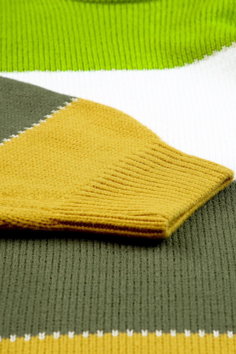 Stylish Green Plus Size Sweater for Women - Cozy & Trendy Oversized Knit Pullover for Casual Wear & Fall Outfits