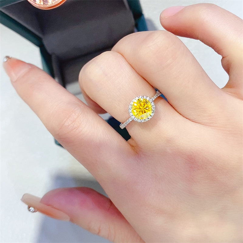 1 Carat Moissanite 925 Sterling Silver Engagement Ring for Women - Sparkling Wedding Band, Promise Ring & Anniversary Jewelry Gift