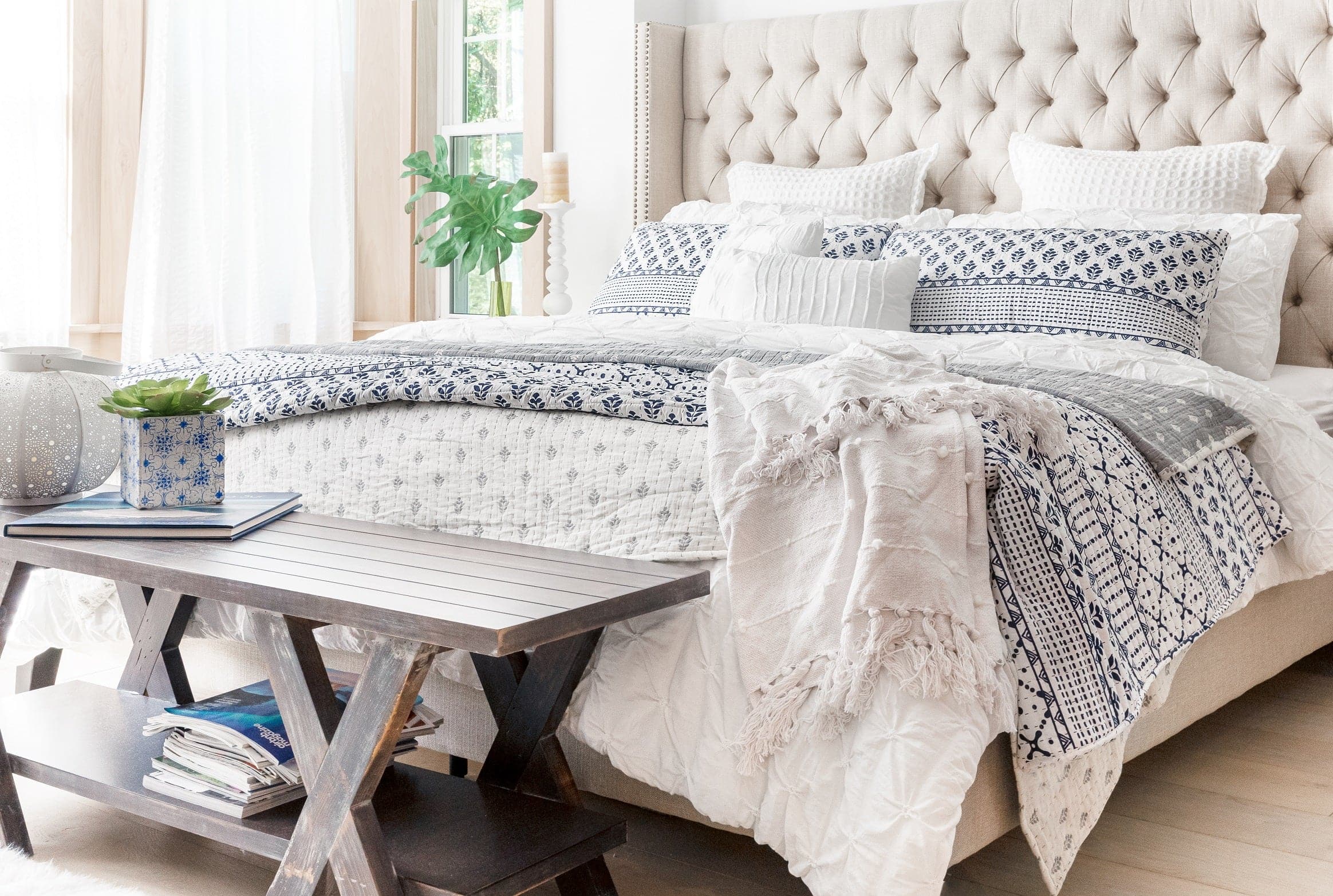 Monique Stripe 3-Piece Quilt Set - Queen Size Bedding with Matching Pillow Shams - Soft & Cozy Quilt Cover for All Seasons - Perfect for Master Bedroom, Guest Room & Dorm Decor