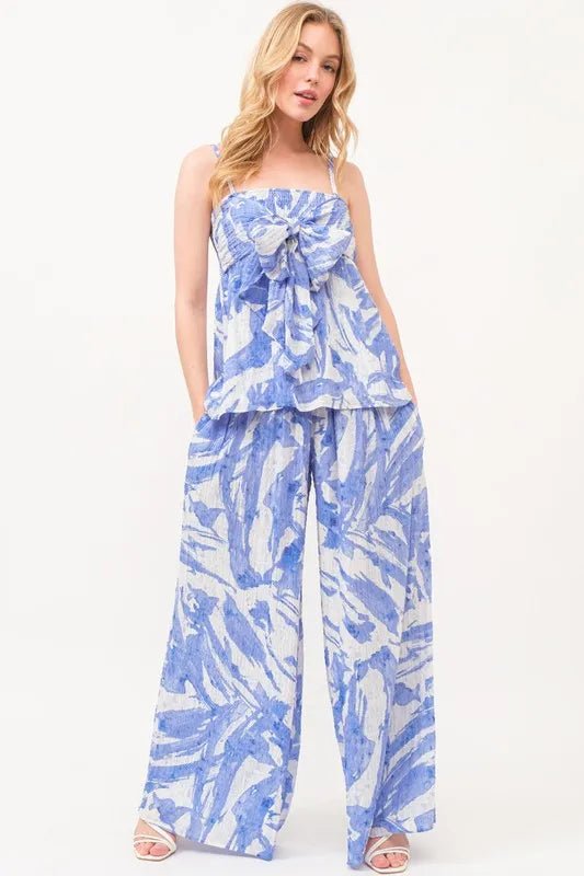 Abstract Print Wide Leg Pants with Smocked Tied Waist - Comfortable & Stylish Women's Lounge Pants for Casual Wear, Travel, and Home Relaxation