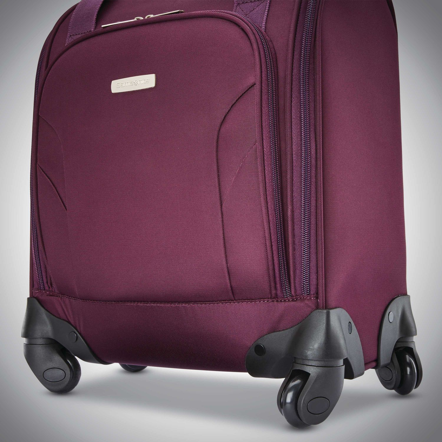 Samsonite Underseater Spinner Luggage with USB Charging Port - Perfect for Air Travel & Business Trips