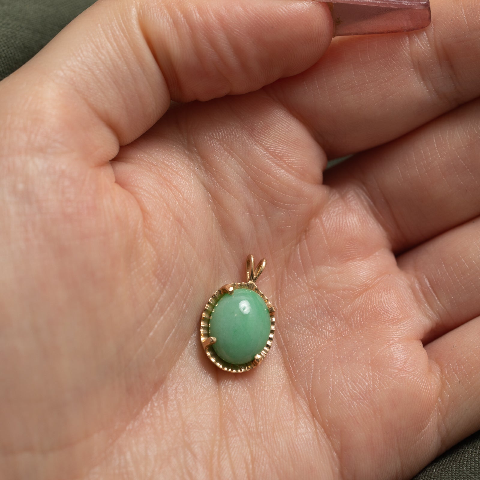 6.00ct Natural Oval Cabochon Jadeite Pendant Necklace - Elegant Green Gemstone Jewelry for Women, Perfect for Weddings, Parties & Special Occasions