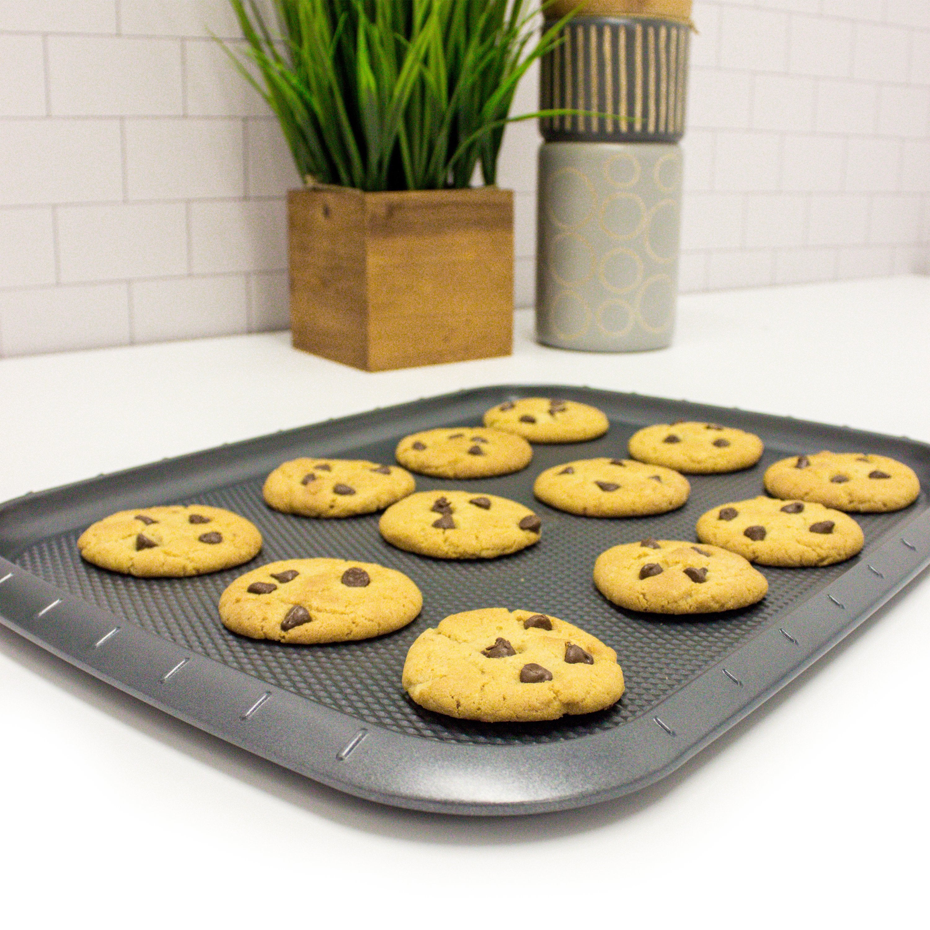 BergHOFF GEM 4-Piece Nonstick Advanced Bakeware Set - Premium Baking Pans for Cakes, Cookies & More - Perfect for Home Baking, Parties & Holiday Cooking