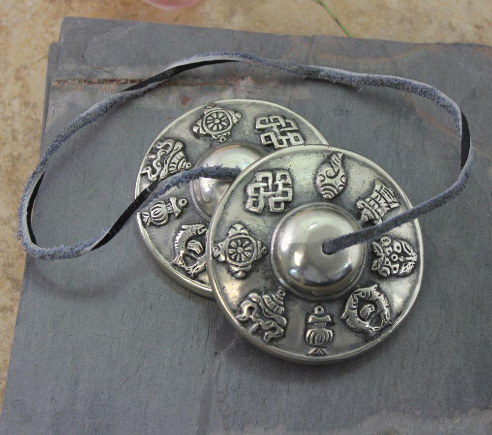 8 Auspicious Symbols Tingshas - Tibetan Meditation Bells for Yoga, Mindfulness & Spiritual Healing | Handcrafted Buddhist Ritual Instruments for Sound Therapy & Relaxation