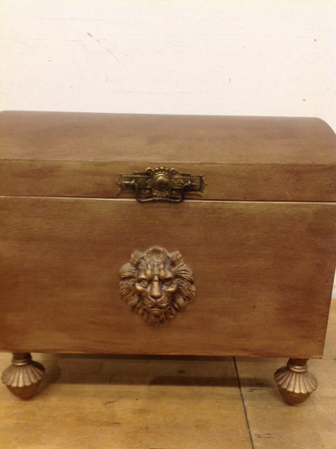 20K Gold-Plated Wooden Lion Trunk Box - Vintage Jewelry Storage & Decorative Gift Box for Home, Travel, and Special Occasions