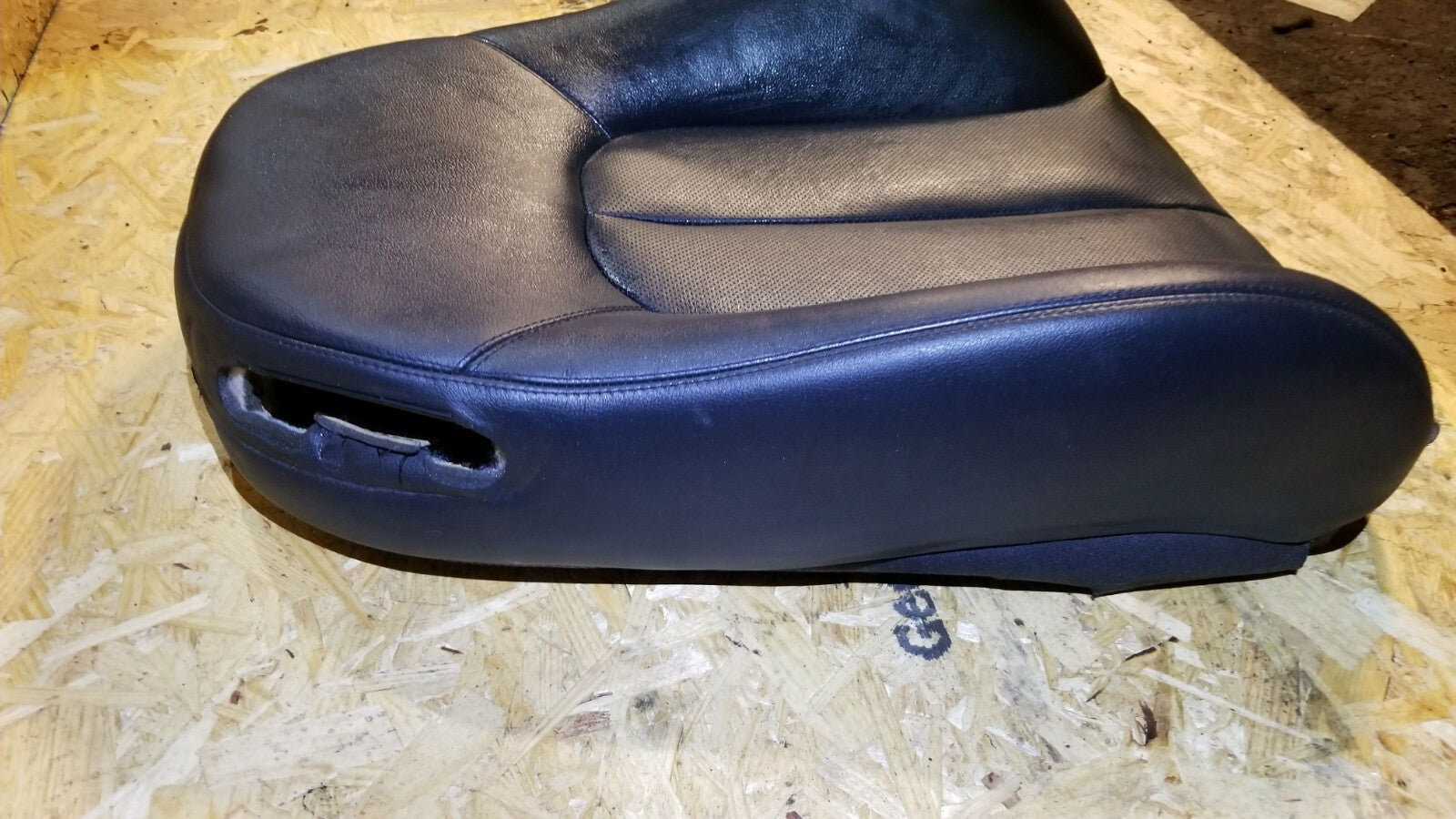 2003-2006 Mercedes CL500 CL55 AMG W215 Front Right Passenger Seat Upper Cushion OEM Replacement - Perfect for Luxury Car Interior Repair & Restoration