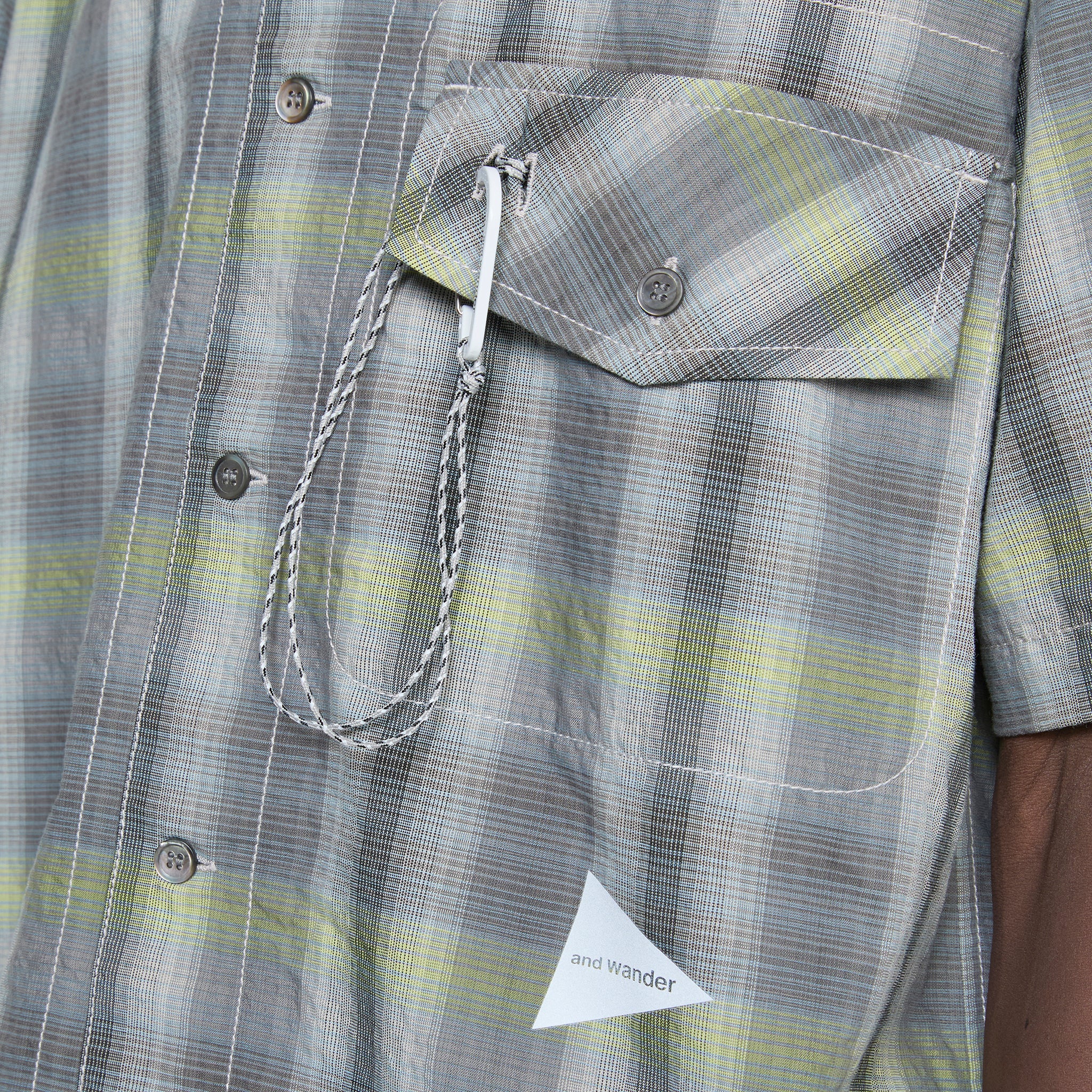 Breathable Dry Check Open Short Sleeve Shirt for Men - Light Gray Casual Summer Shirt | Perfect for Outdoor Activities & Beach Wear