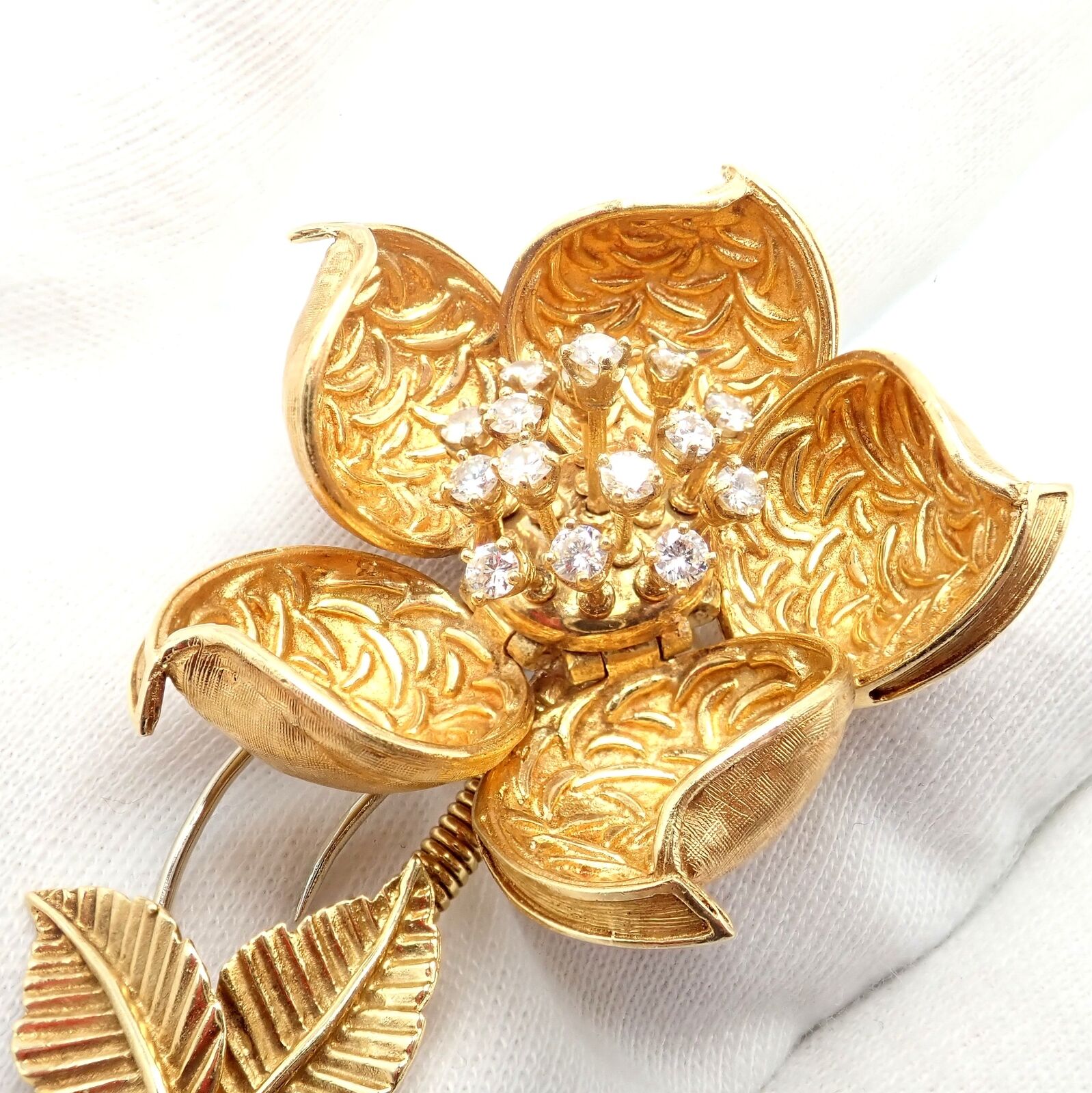 Hammerman Brothers 18k Yellow Gold Diamond Rose Flower Brooch Pin - Elegant Day & Night Jewelry for Women, Perfect for Weddings, Parties & Special Occasions