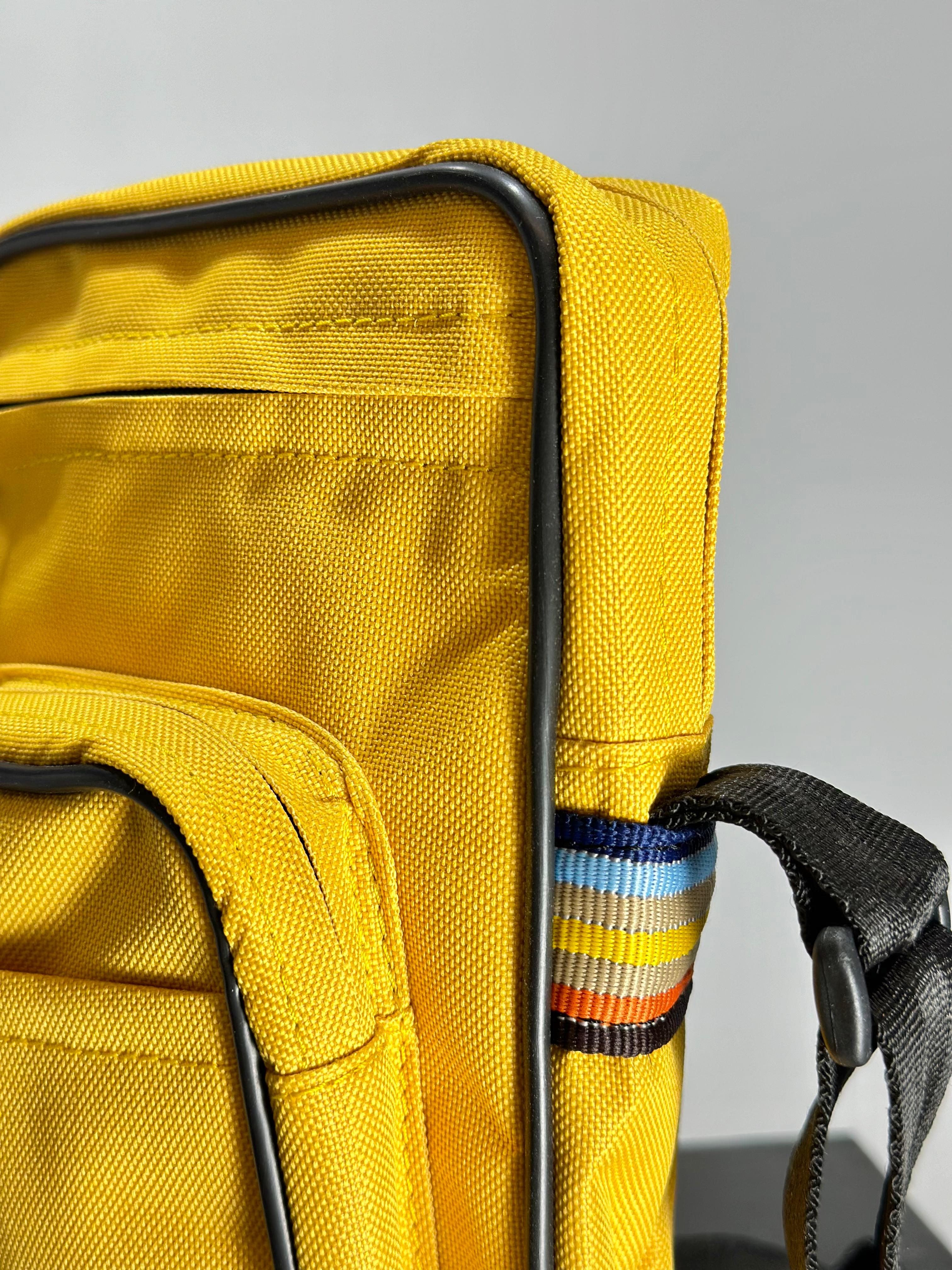 Burton U Crossbody Fanny Pack - Water-Resistant Waist Bag for Hiking, Travel & Running - Yellow (Unisex)