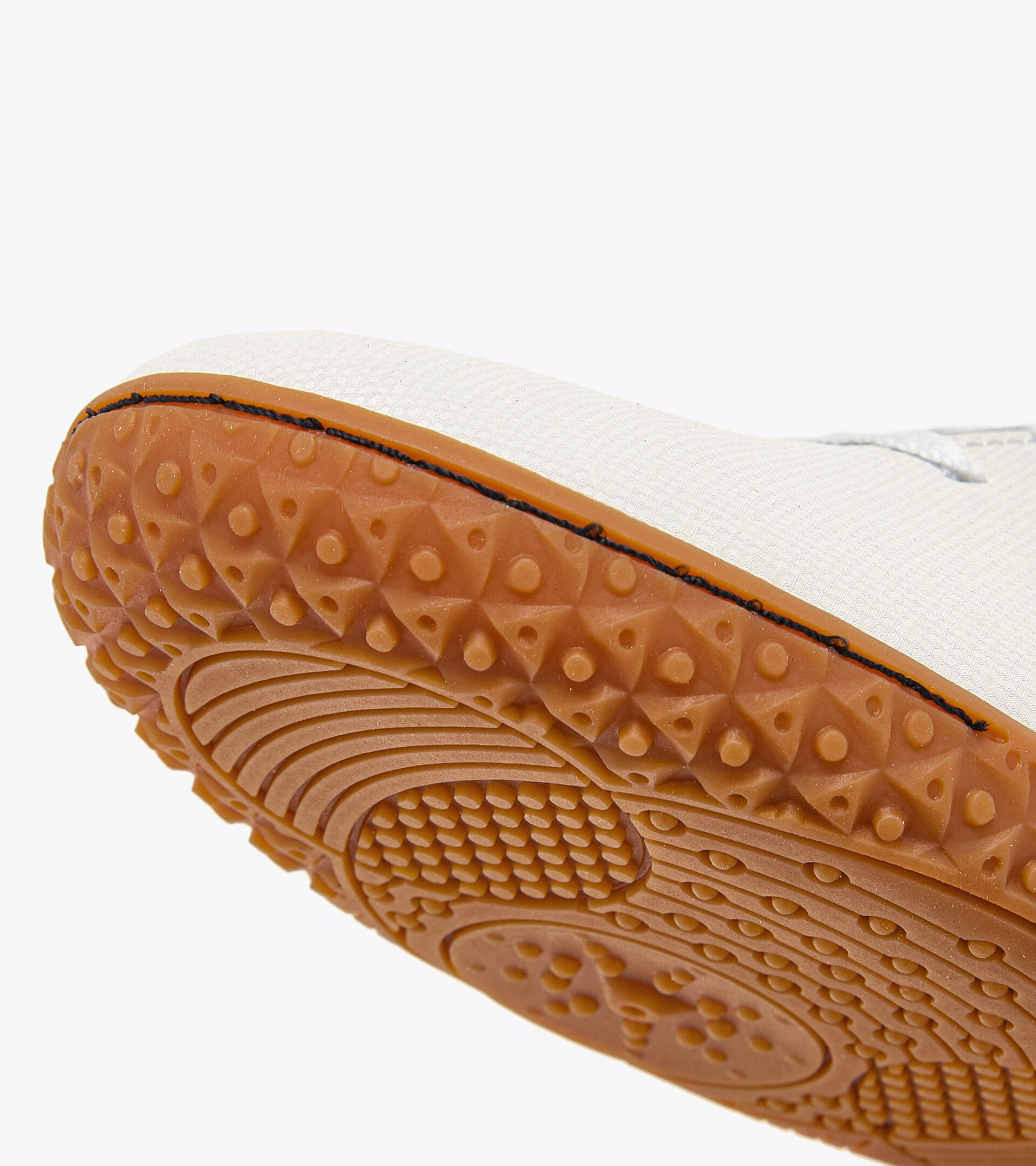 Diadora Pichichi 5 IDR Indoor Soccer Shoes - White/Black - Perfect for Futsal, Indoor Training & Court Sports