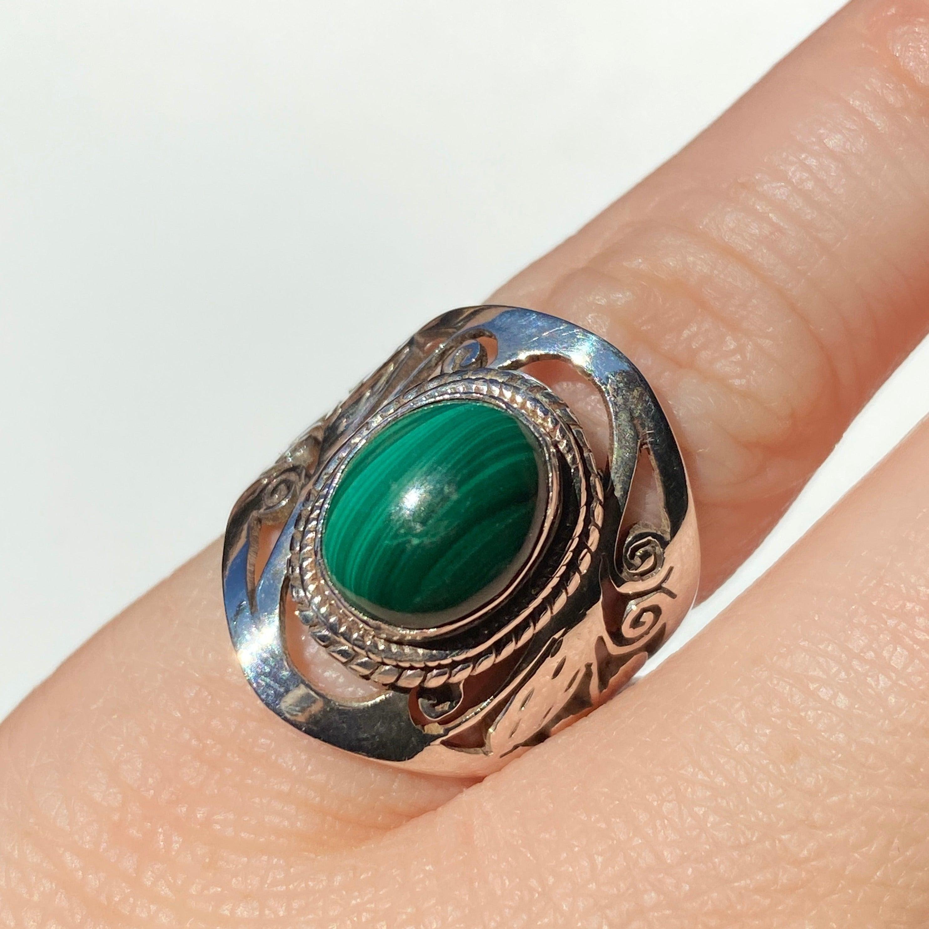 Malachite Oval Cabochon Ring with Detailed Banding - Size 6 - KRGJ340 - Perfect for Boho Jewelry, Gift Giving & Special Occasions