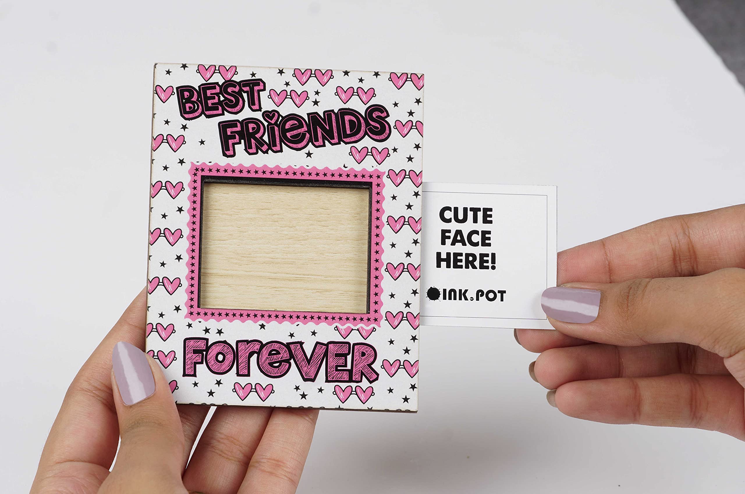 Best Friends Forever Photo Magnet Frame - Refrigerator Magnetic Photo Frames - Mini Picture Frames - Perfect Gift for Friends & BFFs (10x8cm) - Ideal for Kitchens, Offices & Dorm Decor