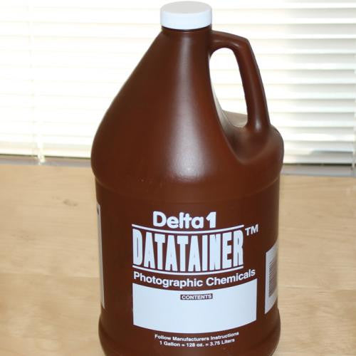 1 Gallon Darkroom Supplies Jug - Lightproof Chemical Storage Container for Photography & Film Developing - Perfect for Home Darkrooms & Professional Labs