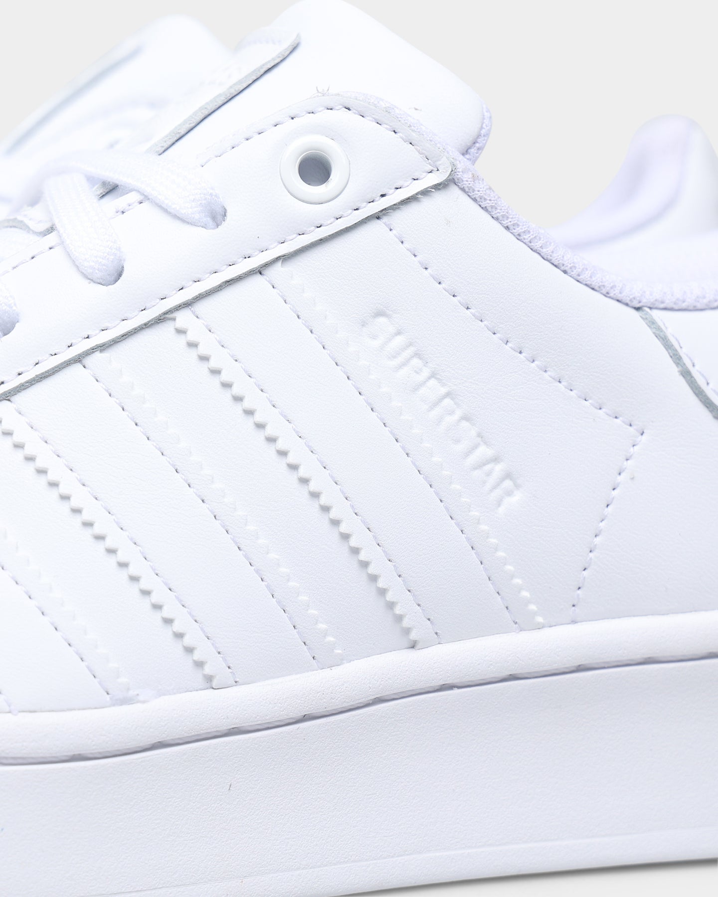 Adidas Women's Superstar Bold Sneakers - Cloud White/Cloud White/Matte Gold - Casual Fashion Shoes for Women | Perfect for Streetwear, Gym & Everyday Wear