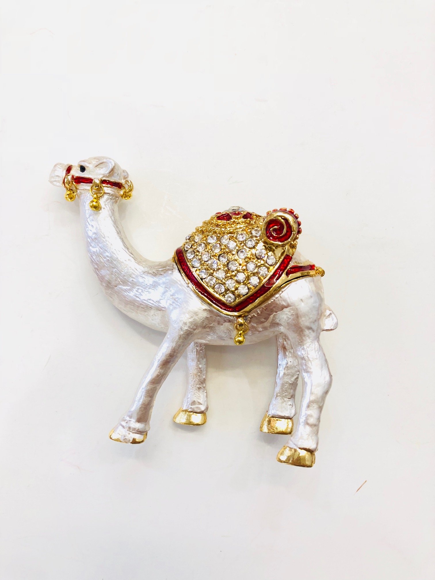 Exquisite Bejeweled Camel Statue Jewelry Box - Handcrafted Decorative Trinket Storage for Home, Office & Travel Accessories | Perfect Gift for Women & Jewelry Lovers