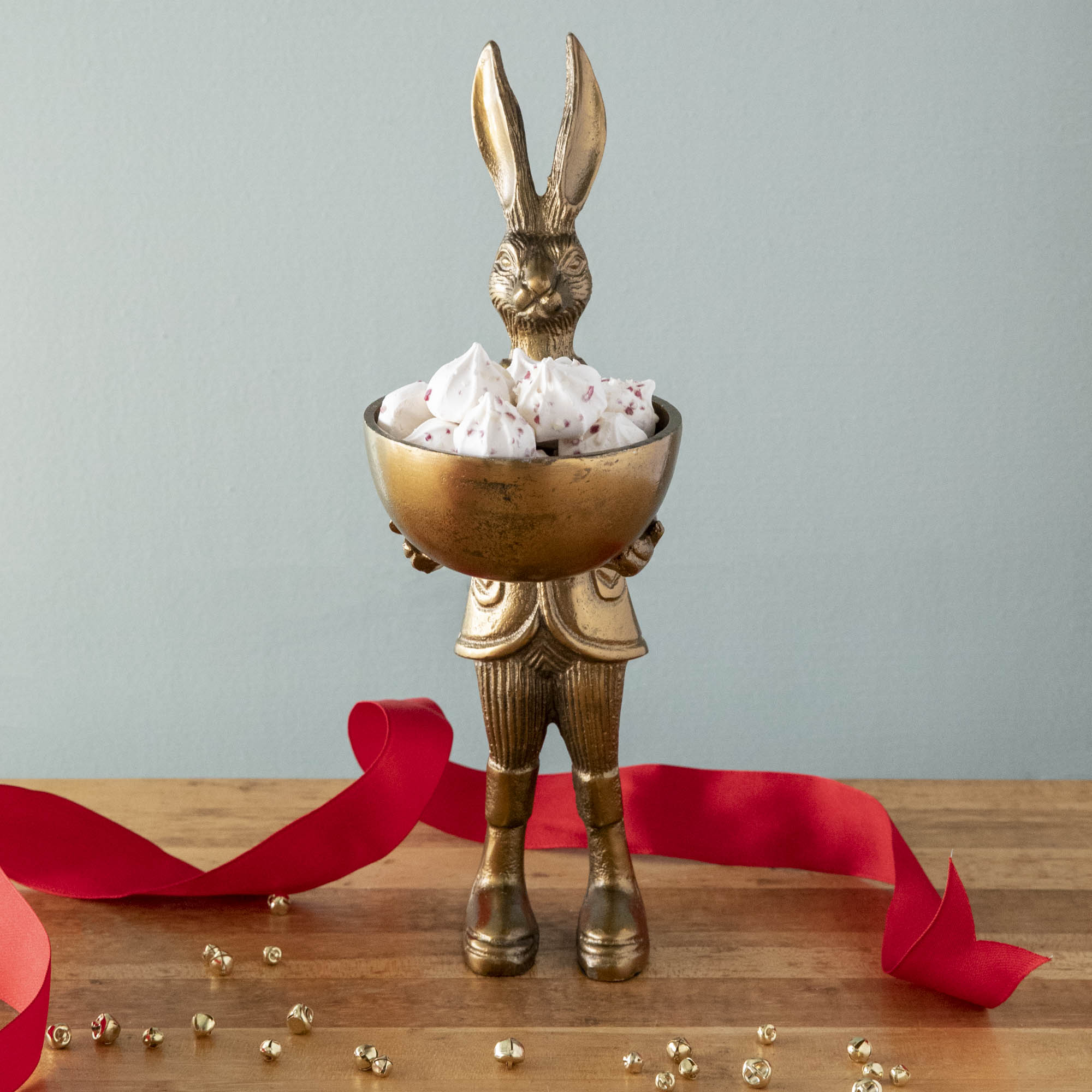 Premium Rabbit Dish Stand - Elegant Tableware Holder for Kitchen & Dining Room Decor - Perfect for Home, Restaurant, and Party Use