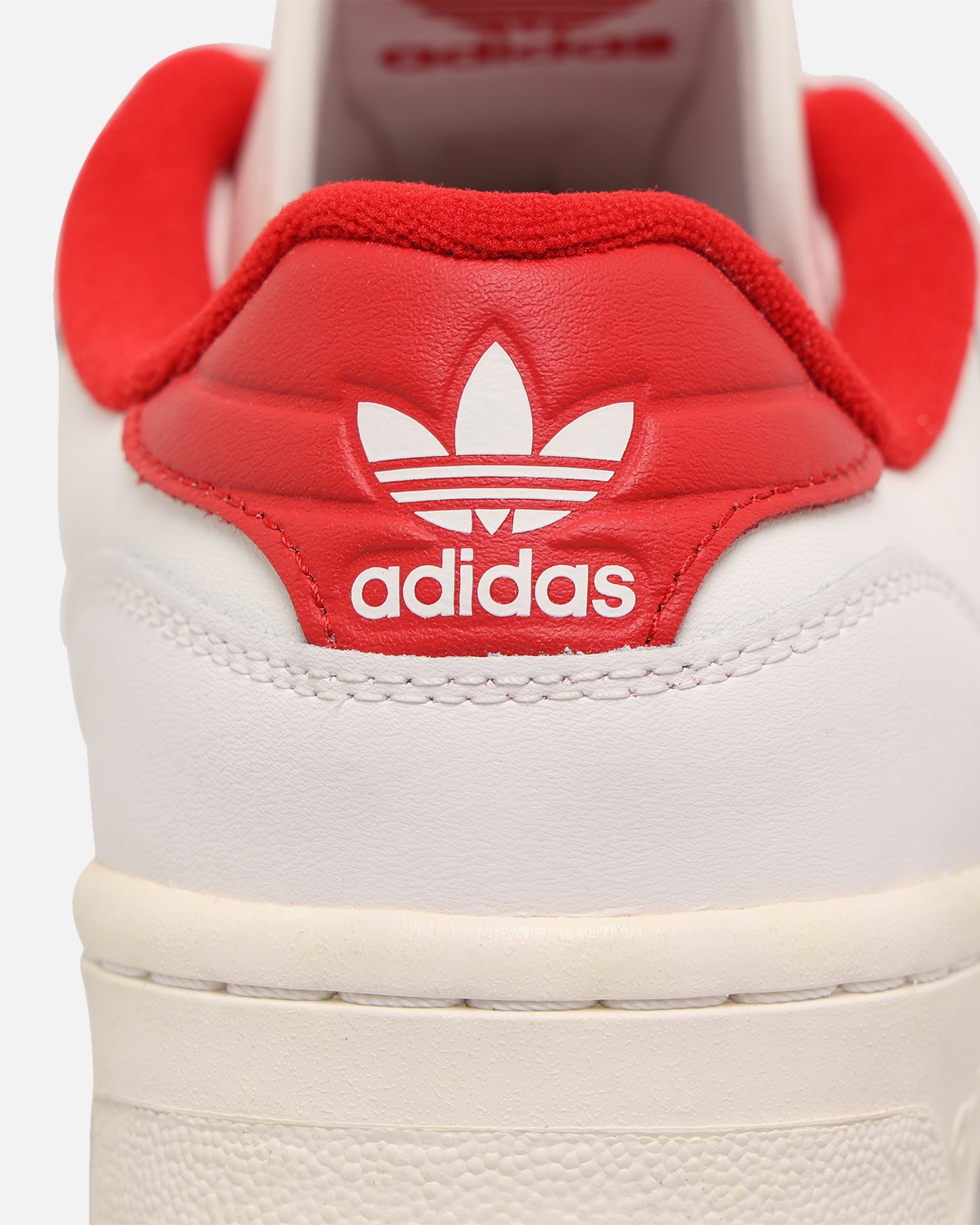 Adidas Rivalry Low Sneakers - Cloud White/Better Scarlet - Men's Casual Shoes for Streetwear & Everyday Comfort