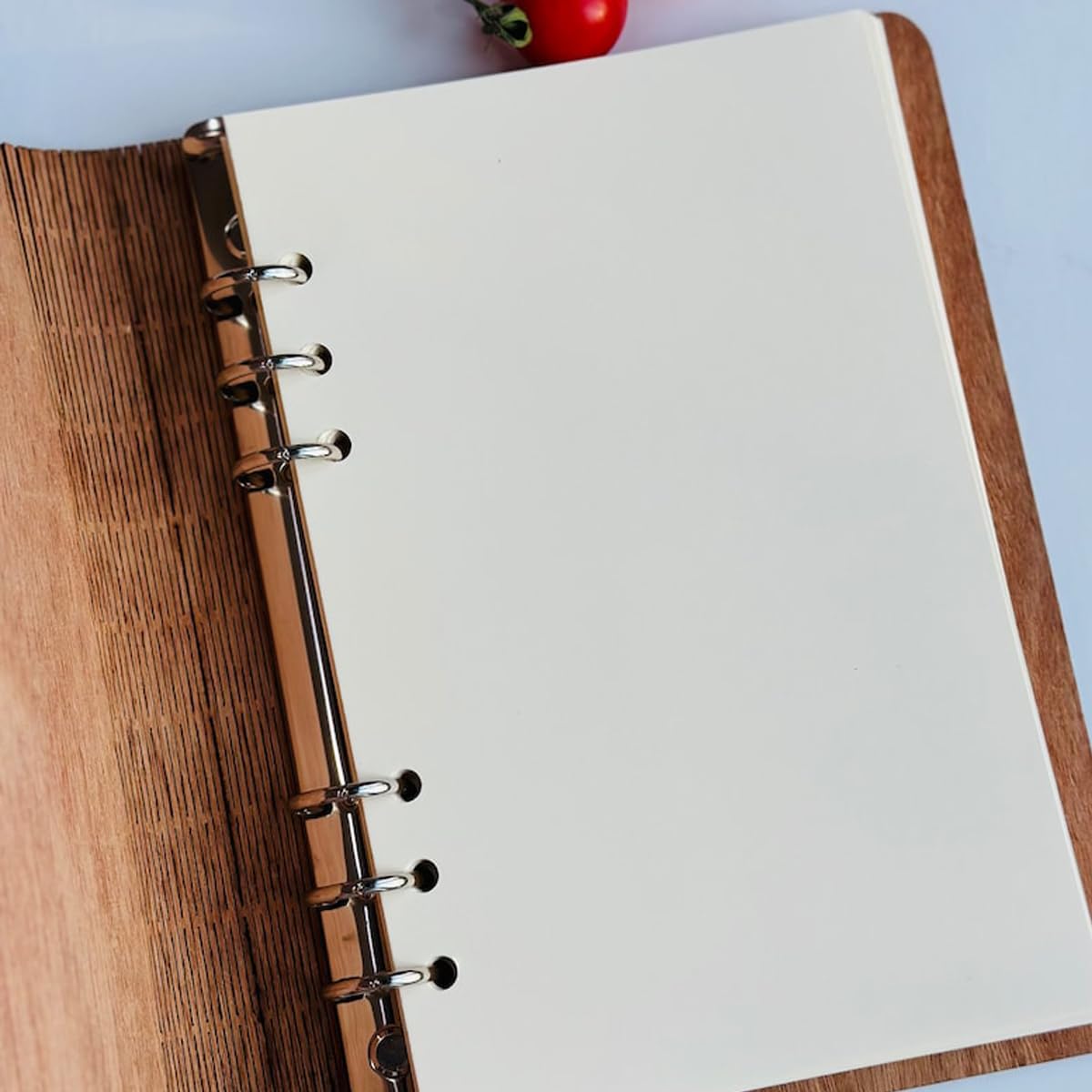 Personalized Wooden Recipe Book Binder - Custom Family Cookbook Journal with Wooden Cover, A4 Sketchbook Notebook for Writing Recipes - Perfect Mother's Day & Christmas Gift Ideas for Home Chefs & Cooking Enthusiasts