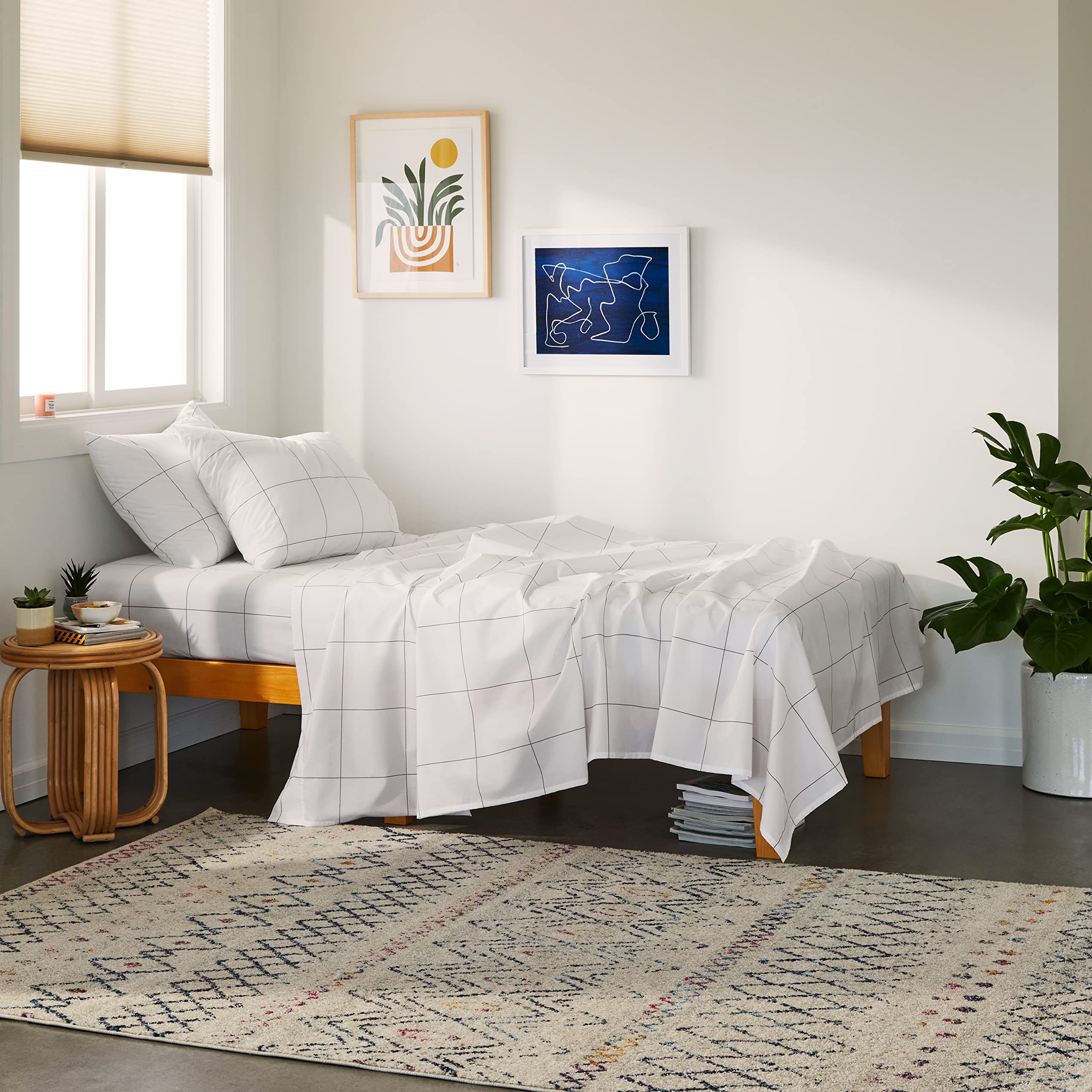 Brooklinen Luxury 100% Cotton Sateen 4-Piece Twin Sheet Set - Soft Breathable Bedding with 1 Fitted Sheet, 1 Flat Sheet & 2 Pillowcases - Perfect for Master Bedrooms, Guest Rooms & Dorm Rooms