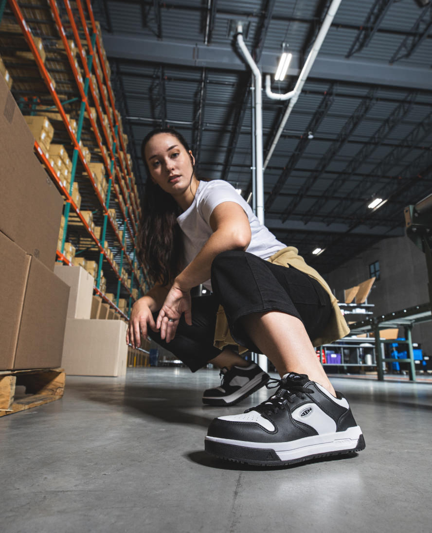 Women's Overton Carbon Toe Work Shoes - Star White/Black - Slip Resistant & Comfortable for Nurses, Waitresses & Healthcare Professionals