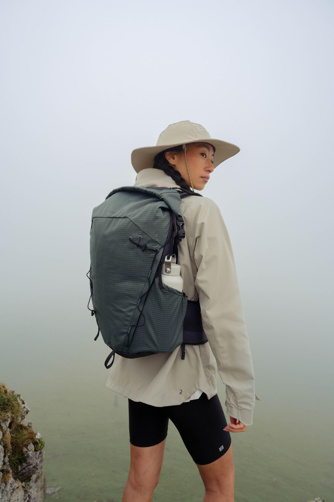 Quechua MH500 22L Lightweight Hiking Backpack - Waterproof Daypack for Outdoor Adventures, Camping & Travel | Perfect for Hiking, Trekking & Daily Commute