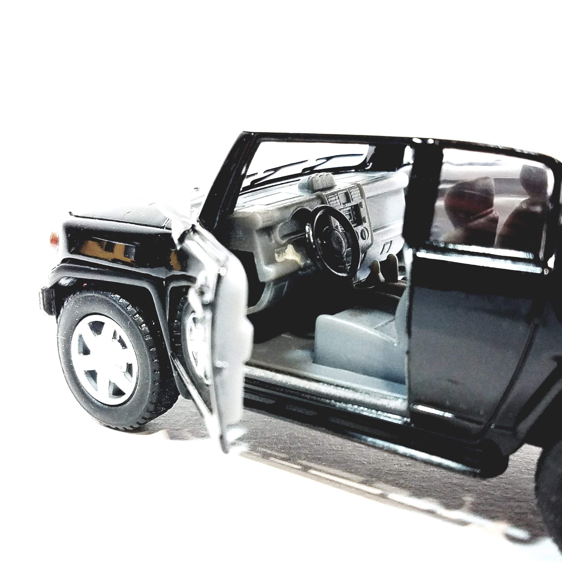 Kinsmart 1/36 Scale Diecast Toy Car - Jet Black Toyota FJ Cruiser SUV Model for Collectors & Kids | Perfect for Display, Gifts & Playtime Scenes