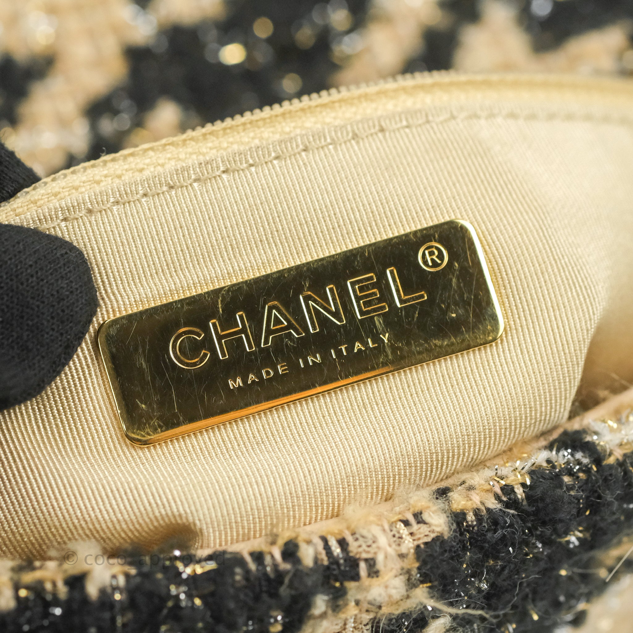 Chanel 19 Small Tweed Houndstooth Handbag in Black & Beige with Mixed Hardware - Perfect for Work, Travel & Luxury Fashion Accessories