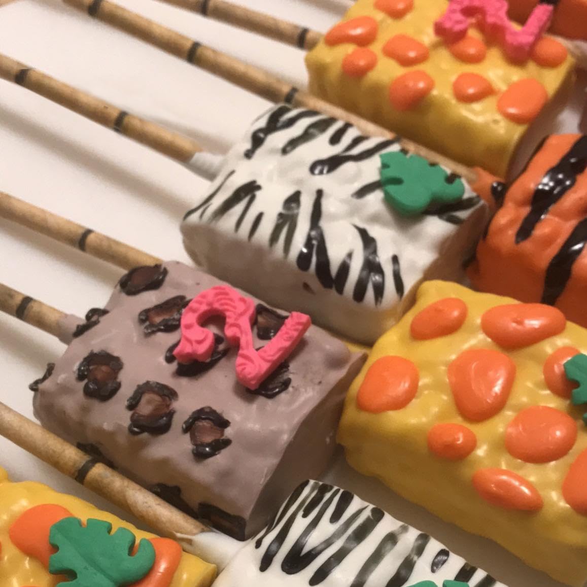 Eco-Friendly Biodegradable Bamboo Pattern Paper Straws - 100 Count, Perfect for Parties, Weddings, and Sustainable Home Use