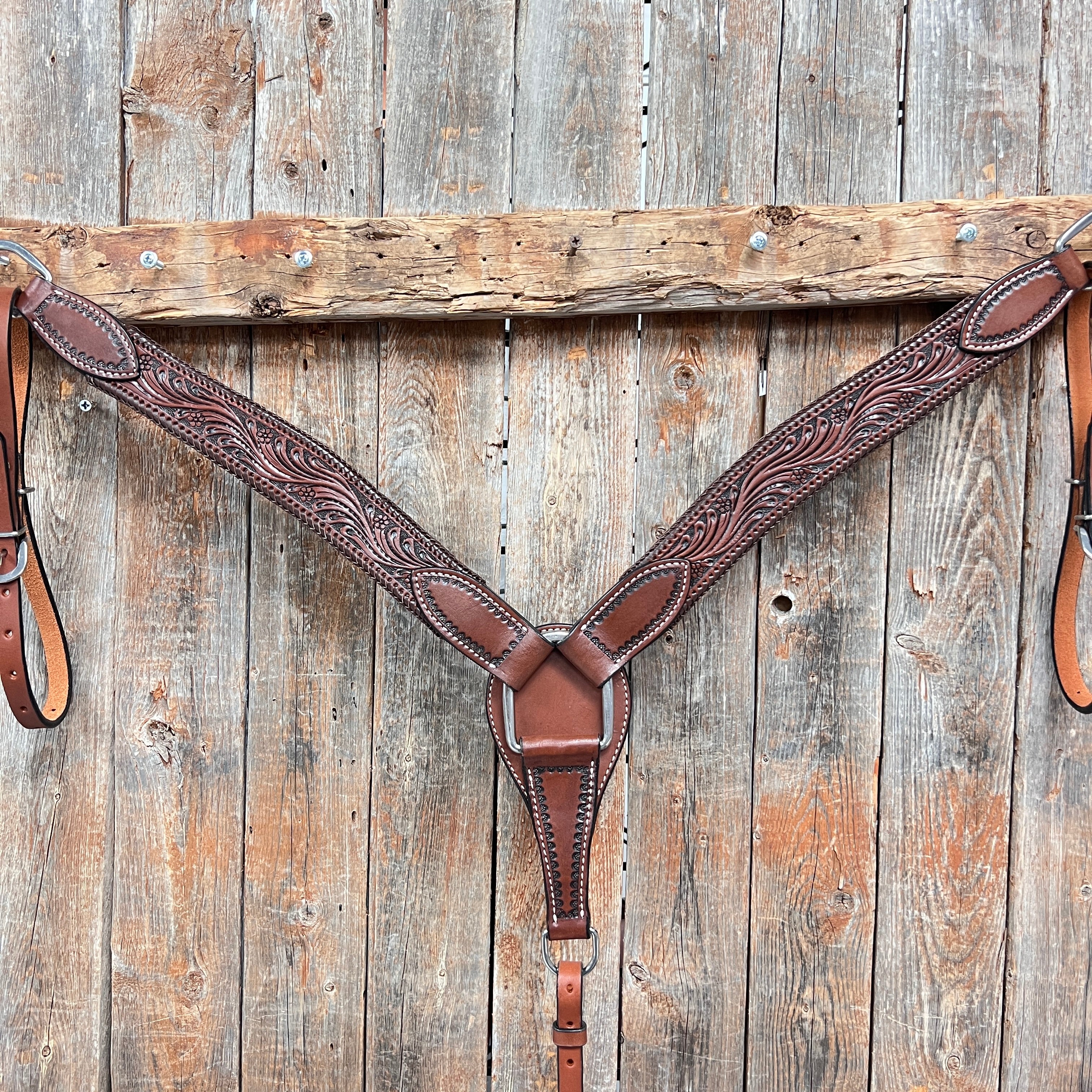 Premium Dark Oil Braided Leather Breastcollar for Horses - Durable & Stylish Equestrian Tack for Western Riding, Trail Rides & Show Competitions