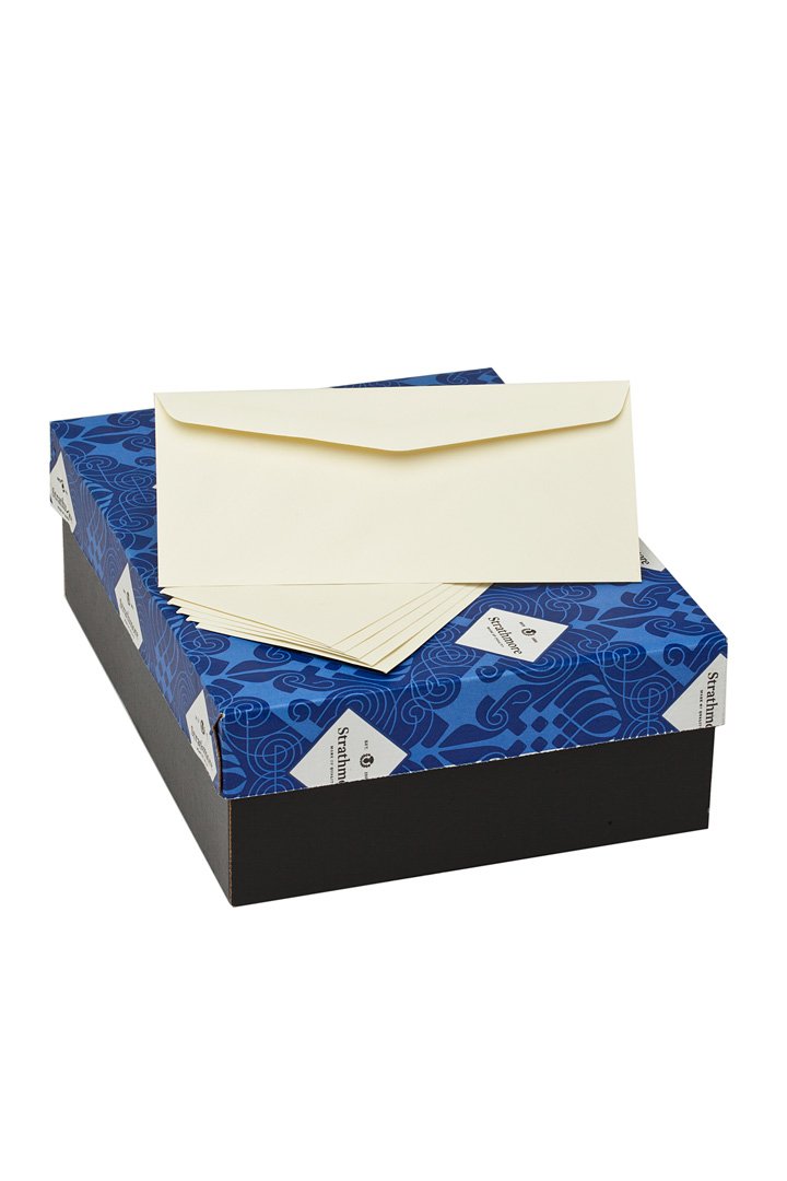 Strathmore Premium 25% Cotton Writing Envelopes, 4-1/8 x 9-1/2 Inch, Ivory, 500/Box - Business Correspondence, Invitations & Professional Mailing (M27524)