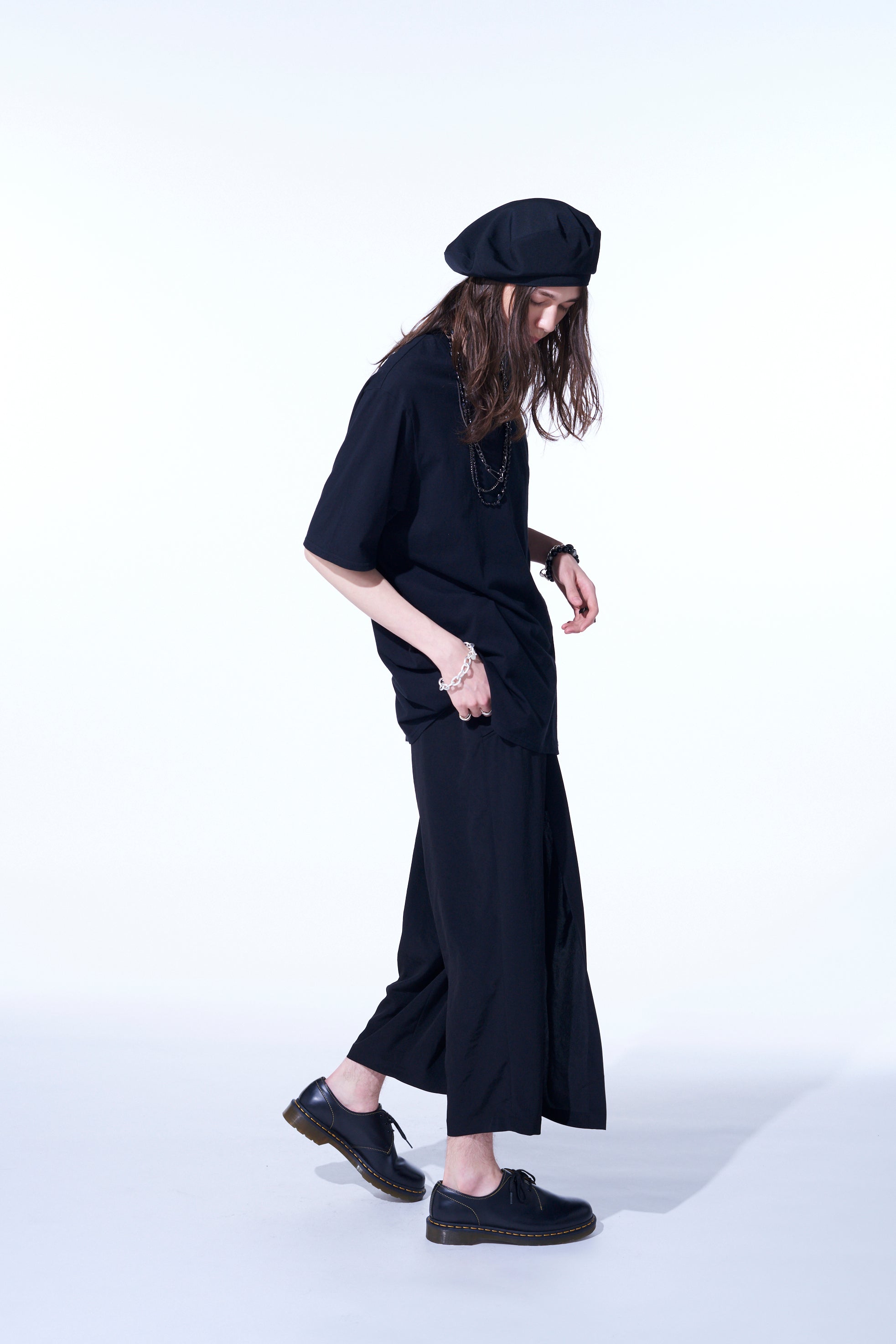 Soft Cotton Jersey Vertically Grafted T-Shirt with Side Slit Hem - Casual Streetwear & Layering Essential for Men & Women