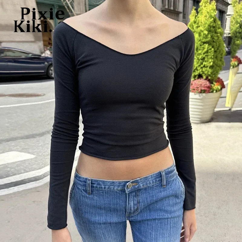 Women's Basic Fitted V-Neck Long Sleeve T-Shirts - Black & White Cropped Tees for Fall | Y2K P84 AG13 Style | Perfect for Layering, Casual Outfits & Streetwear Fashion