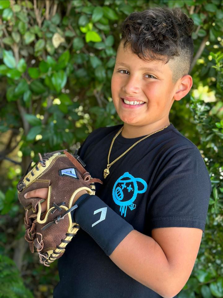 COOLOMG Baseball Wrist Guard with Protective Panel Shield - Breathable Sports Handband for Baseball, Softball & Football Players - Perfect for Training, Games & Injury Prevention