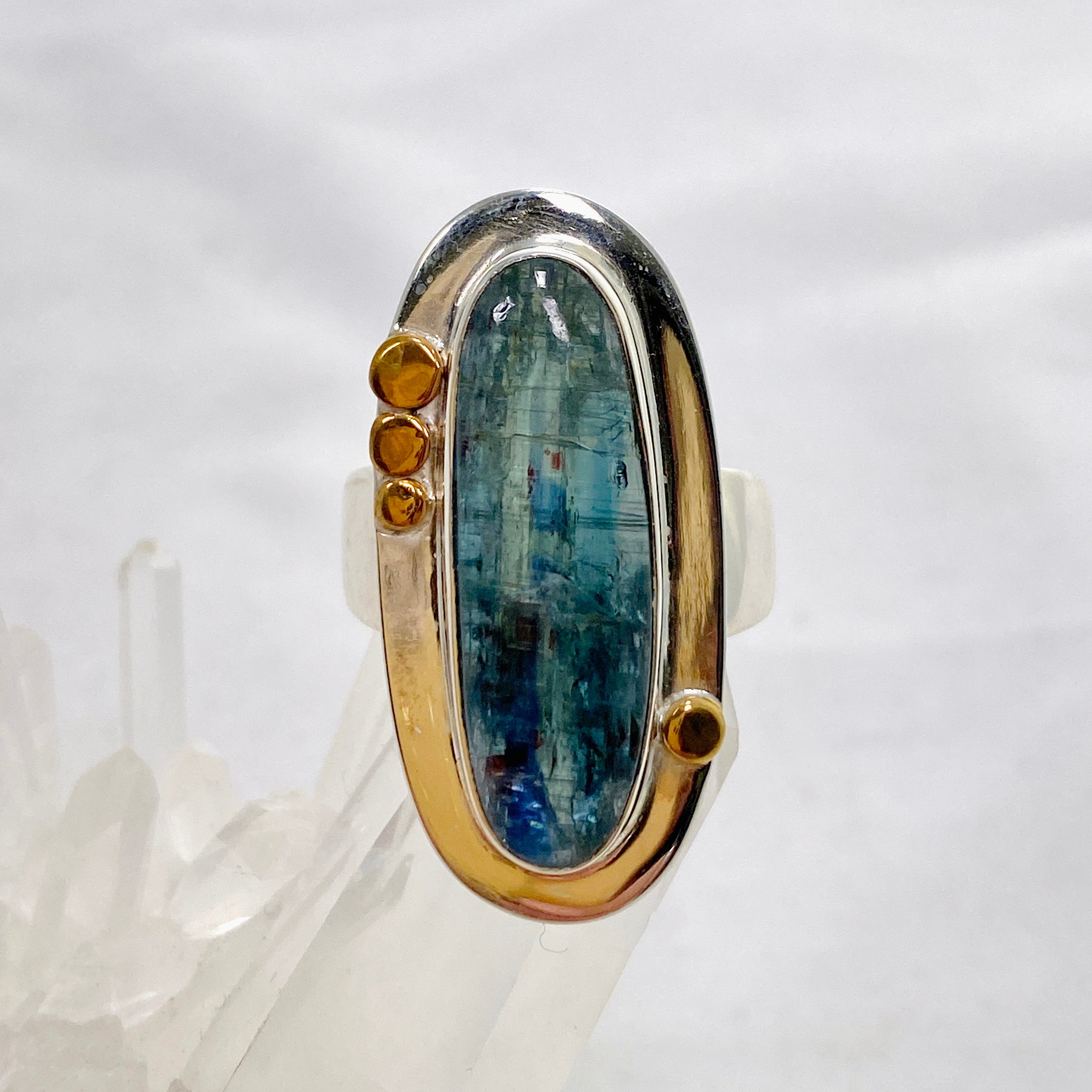 Green Kyanite Oval Cabochon Ring with Brass Detailing - Size 9.5 - KRGJ3292 - Perfect for Boho Jewelry, Spiritual Healing & Everyday Fashion Accessories