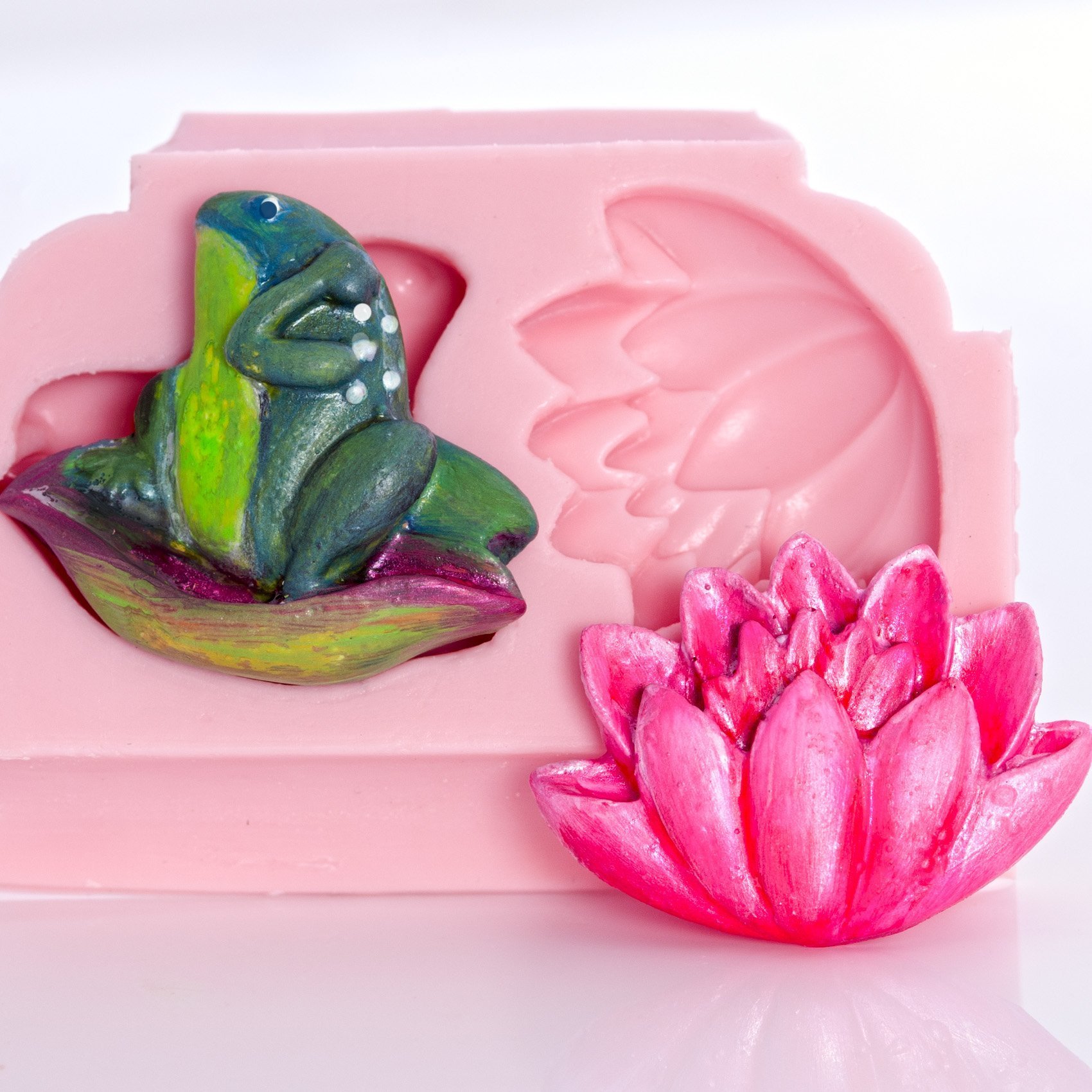 Frog and Lily Pad Silicone Mold for Fondant, Candy, Chocolate, Polymer Clay & Resin - Food Safe & Flexible Baking & Craft Mold - Perfect for Cupcake Toppers, Cake Decorations & DIY Jewelry Making