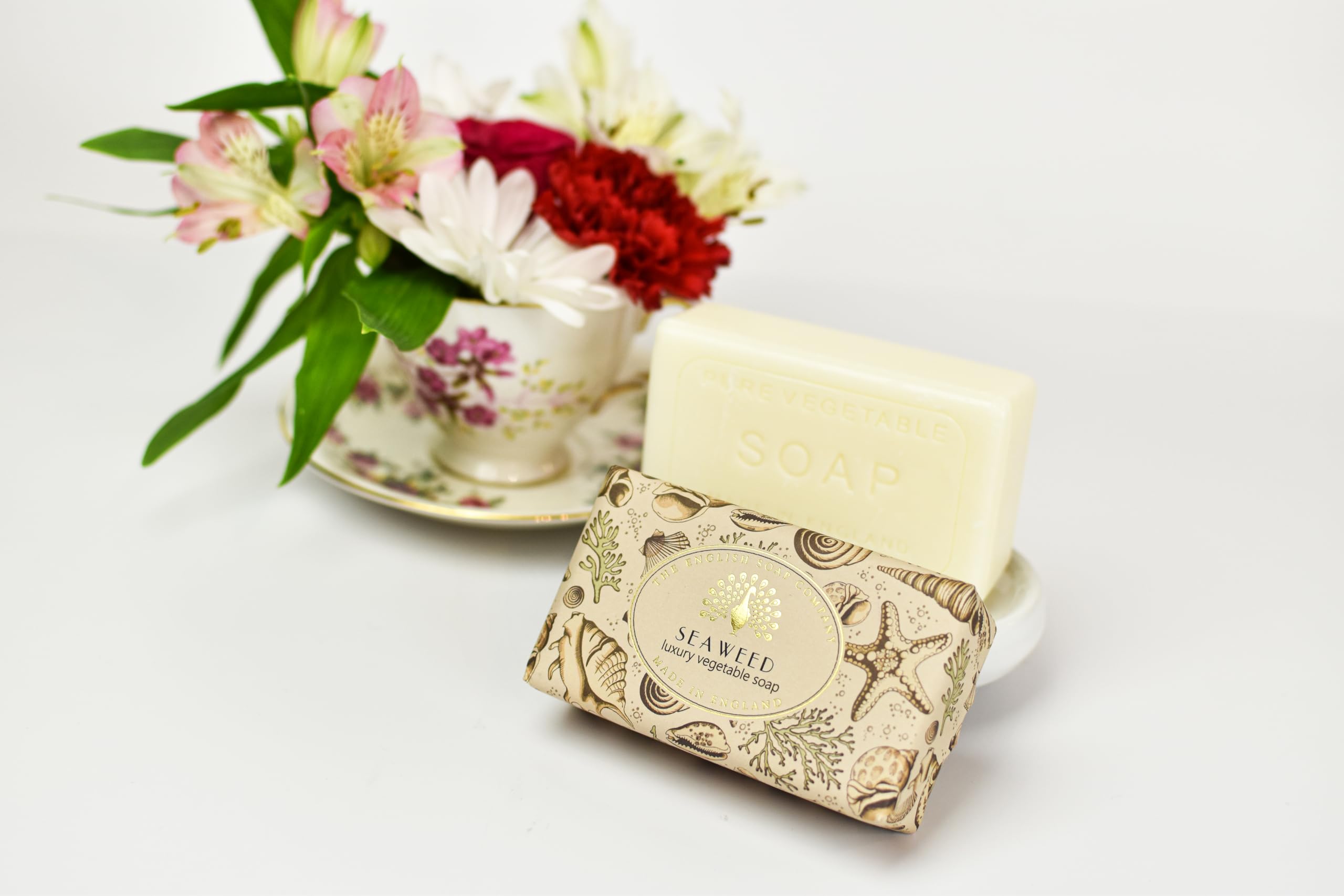 The English Soap Company Vintage Wrapped Luxury Seaweed & Shea Butter Soap Bar - 6.7 oz Moisturizing Face & Body Cleanser with Natural Seaweed Scent - Perfect for Spa Day, Gift Sets & Eco-Friendly Bathroom Essentials