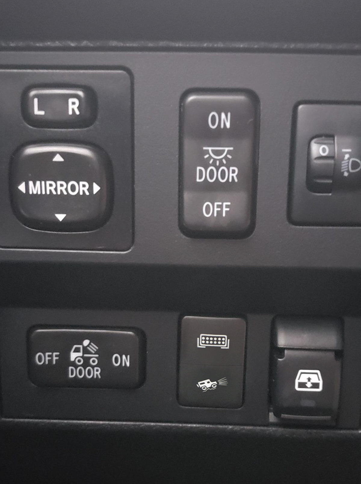 12V Dual Push Button Switch with LED Light Bar for Toyota Fog Lights & DRL - Perfect for Off-Roading, Truck Accessories & Vehicle Customization