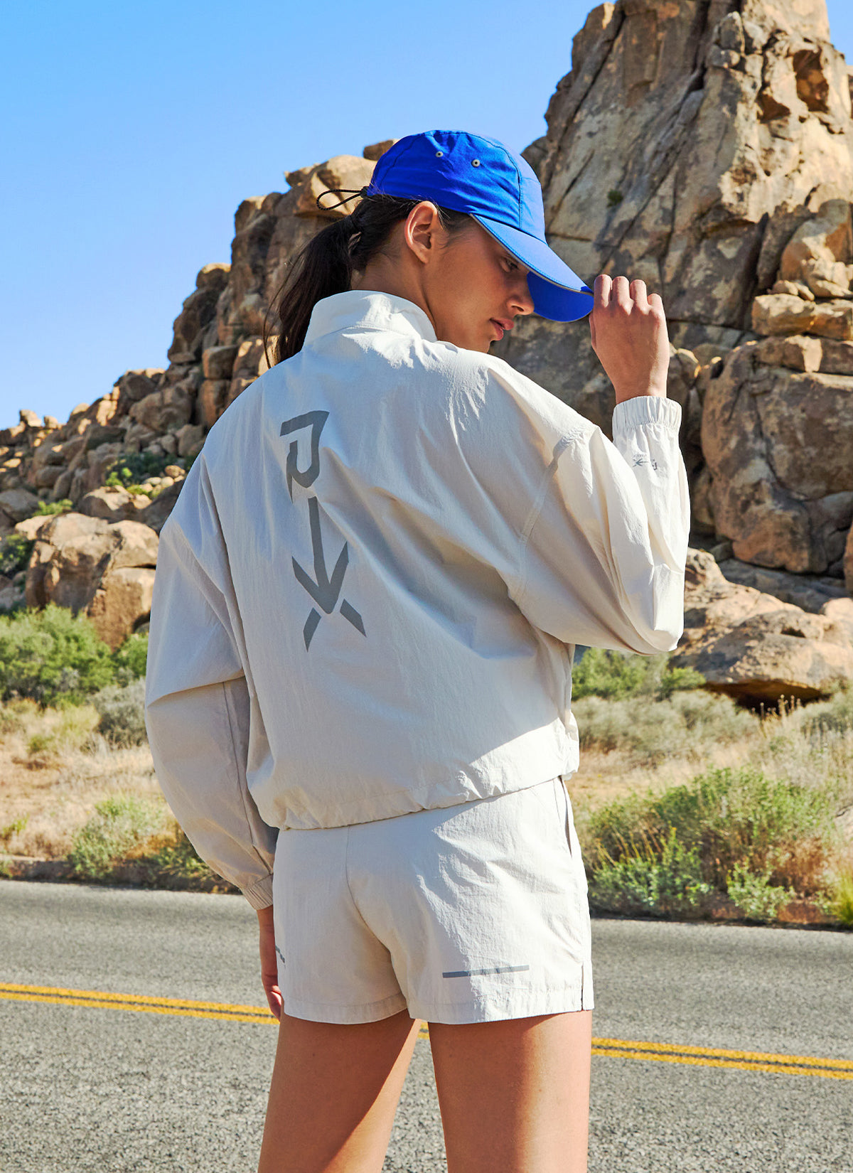 Air Light Windbreaker Jacket - Waterproof & Breathable Outdoor Windbreaker for Men & Women - Perfect for Hiking, Running, and Travel