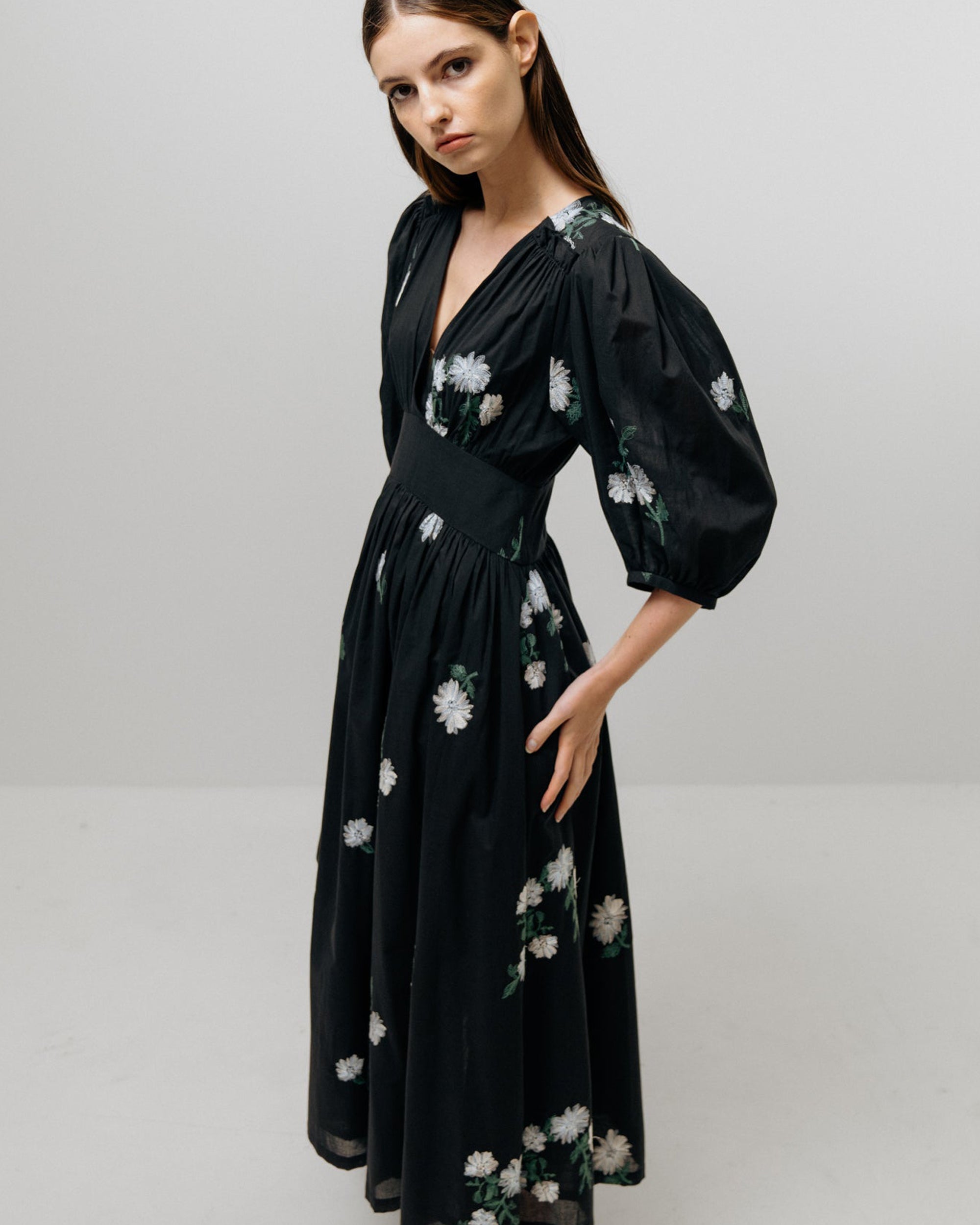 Emin & Paul Women's V-Neck Flowy Maxi Dress - Elegant & Comfortable for Summer, Parties, and Casual Wear