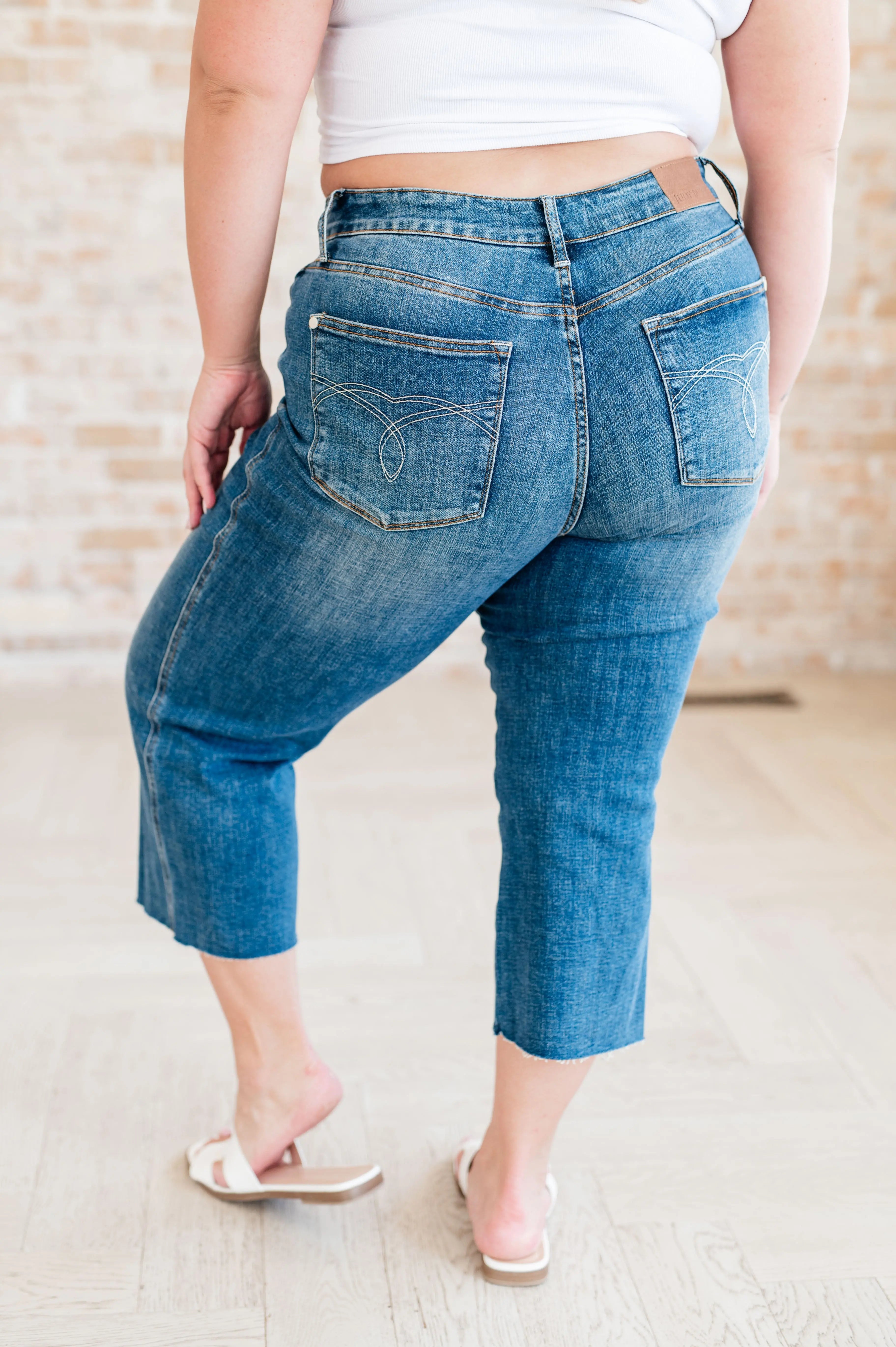 Hayes High Rise Wide Leg Crop Jeans for Women - Comfortable Stretch Denim Pants for Casual Outfits, Workwear & Street Style Fashion