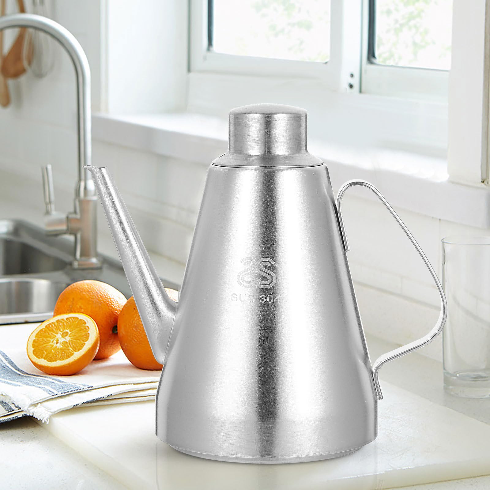 Premium Stainless Steel Olive Oil Dispenser Bottle - 1400ML Leakproof Kitchen Oil Container for Olive Oil, Vinegar, Soy Sauce | Perfect for Drizzling, Cooking & Salad Dressing