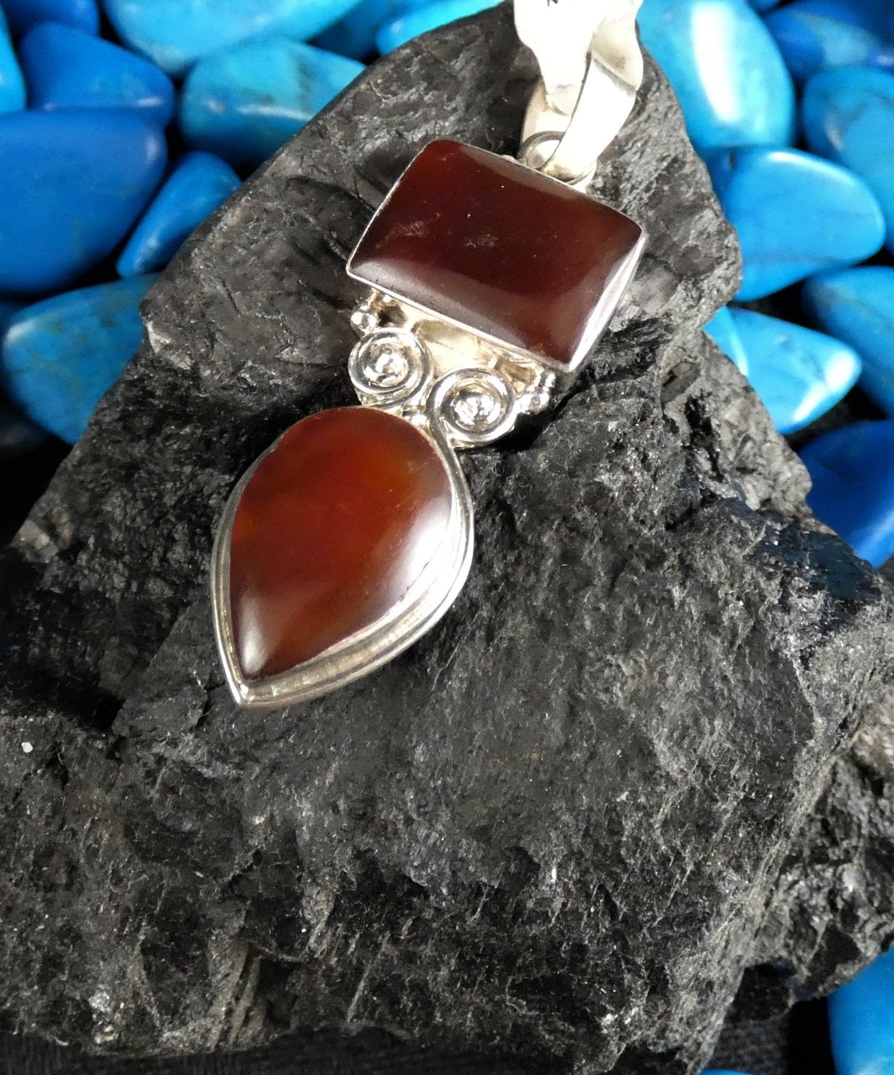 Natural Carnelian Gemstone Sterling Silver Pendant Necklace for Women - Elegant Healing Crystal Jewelry for Spiritual Protection & Positive Energy (Perfect for Meditation, Yoga & Everyday Wear)
