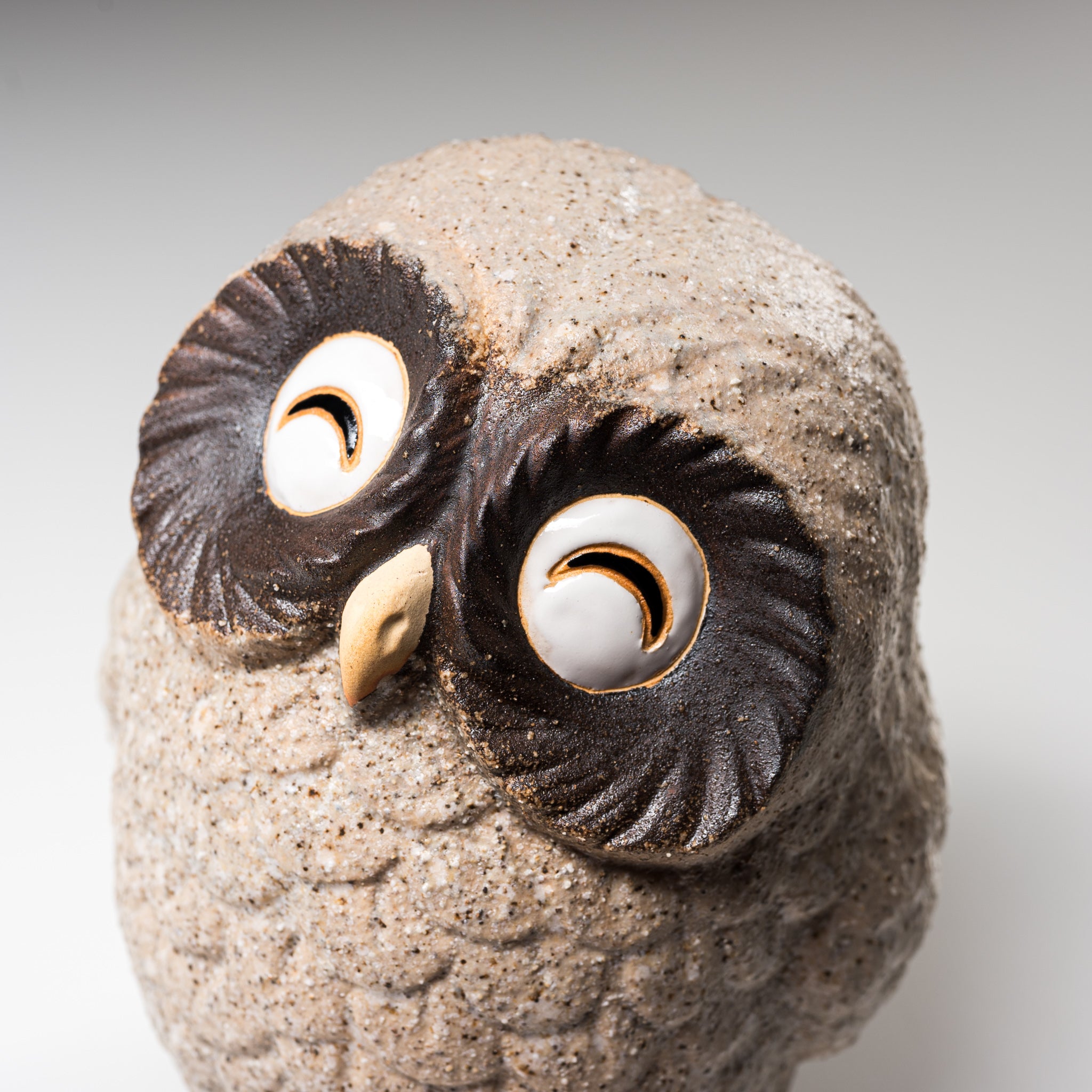 Shigaraki Ware Lucky Owl Ornament - 20cm Handmade Ceramic Smiley Bob Figurine, Japanese Traditional Pottery for Home Decor, Office Desk & Gift Giving