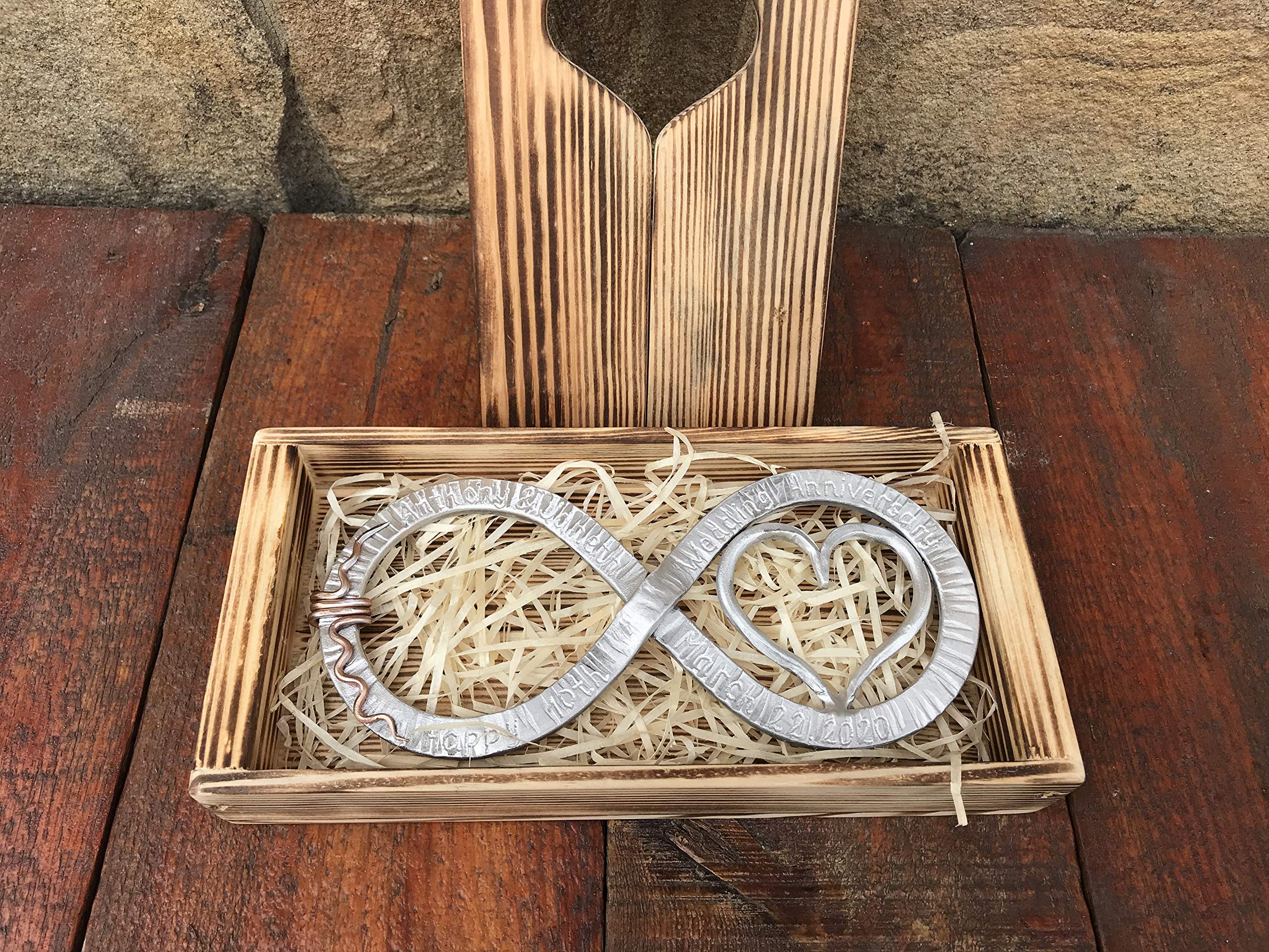 Infinity Sign Tin Gift - 10th Anniversary Present for Couples, Aluminum Keepsake for Her & Him - Perfect for Romantic Celebrations & Home Decor