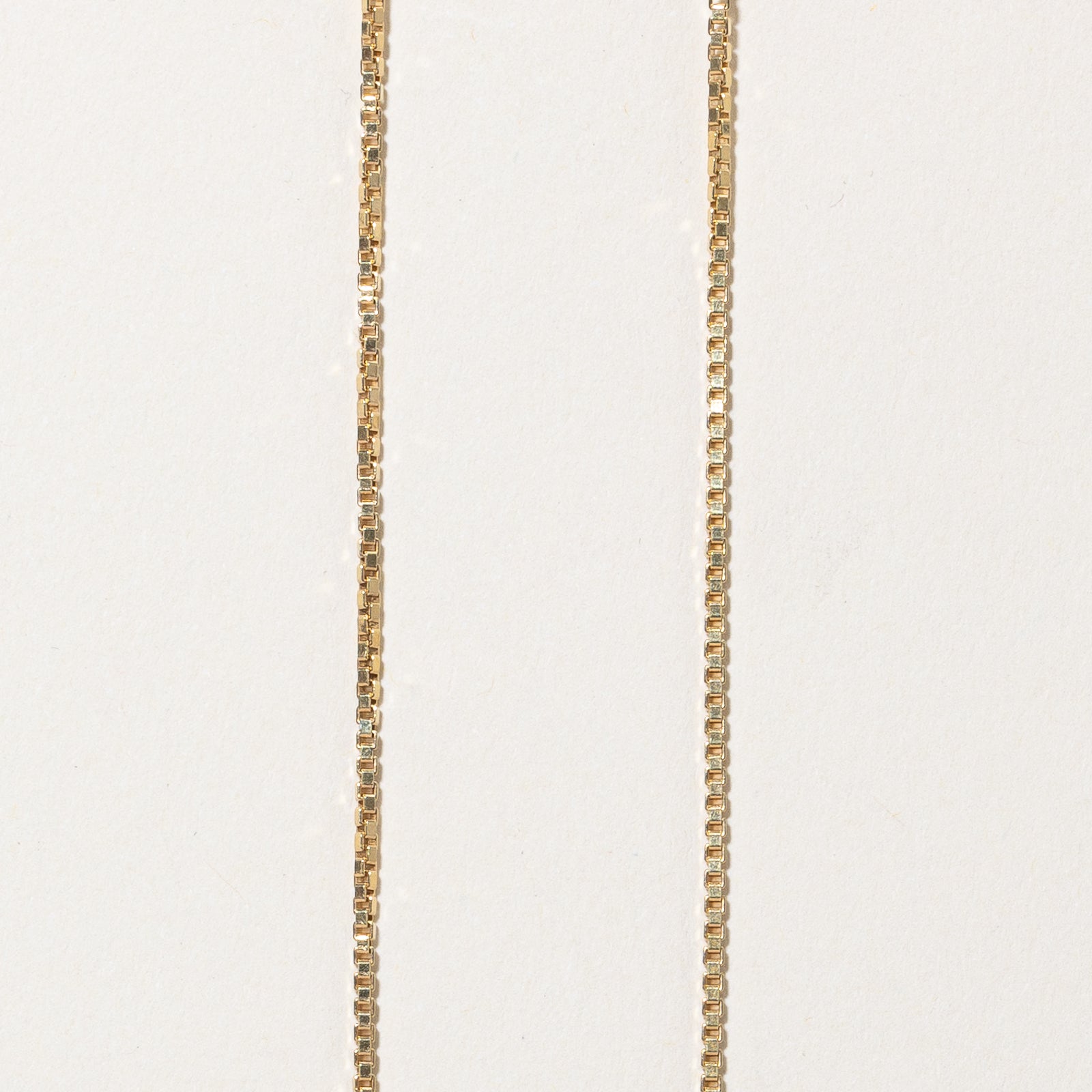 Vintage Italian 14K Yellow Gold Box Link Chain Necklace - 1.39mm Thin Delicate Chain - 21.5 Inch Length - Perfect for Layering, Gift Giving & Everyday Elegance